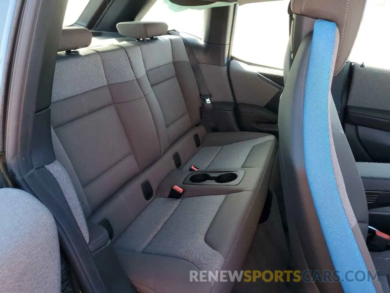 10 Фотография поврежденного автомобиля WBY8P2C51K7E47921 BMW I SERIES 2019
