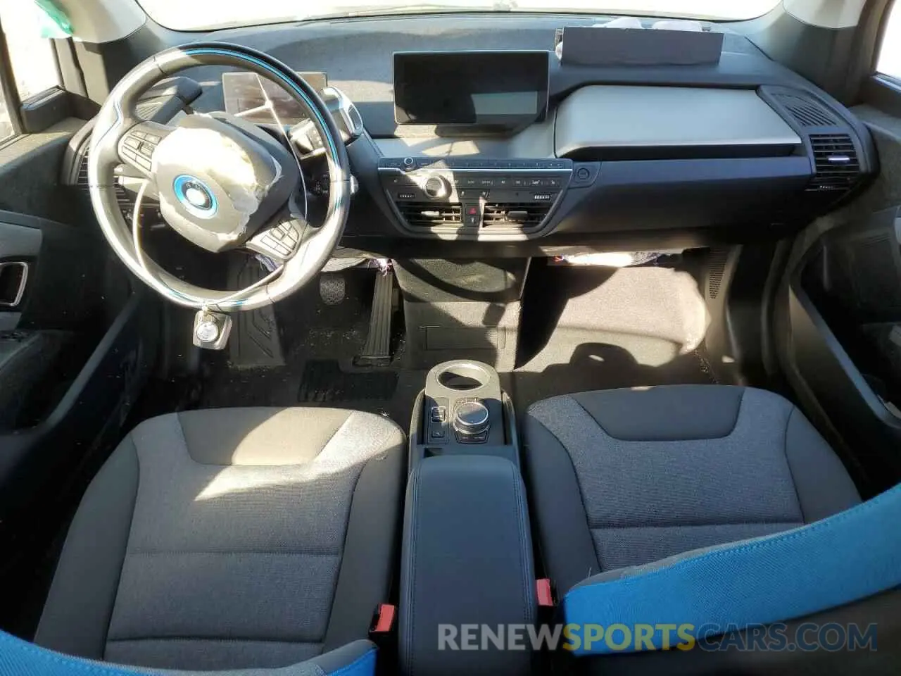 8 Фотография поврежденного автомобиля WBY8P2C51K7E47921 BMW I SERIES 2019