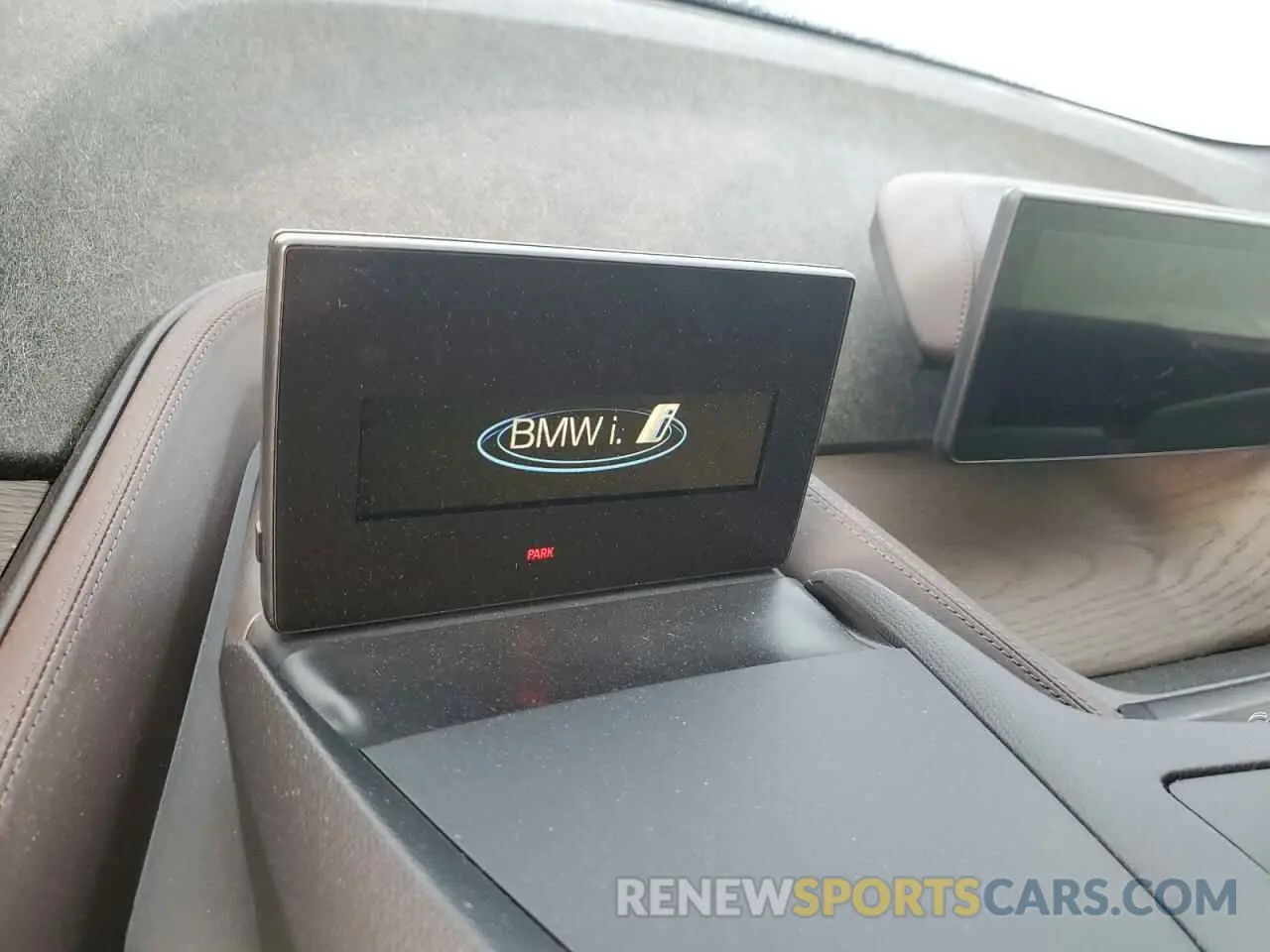 9 Photograph of a damaged car WBY8P2C56K7D57387 BMW I SERIES 2019