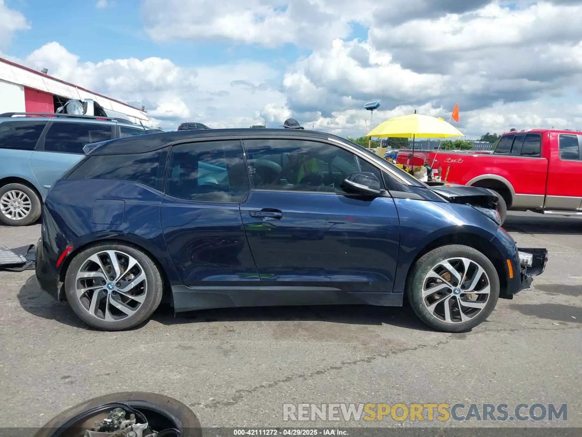 13 Photograph of a damaged car WBY8P2C52K7E60919 BMW I3 2019
