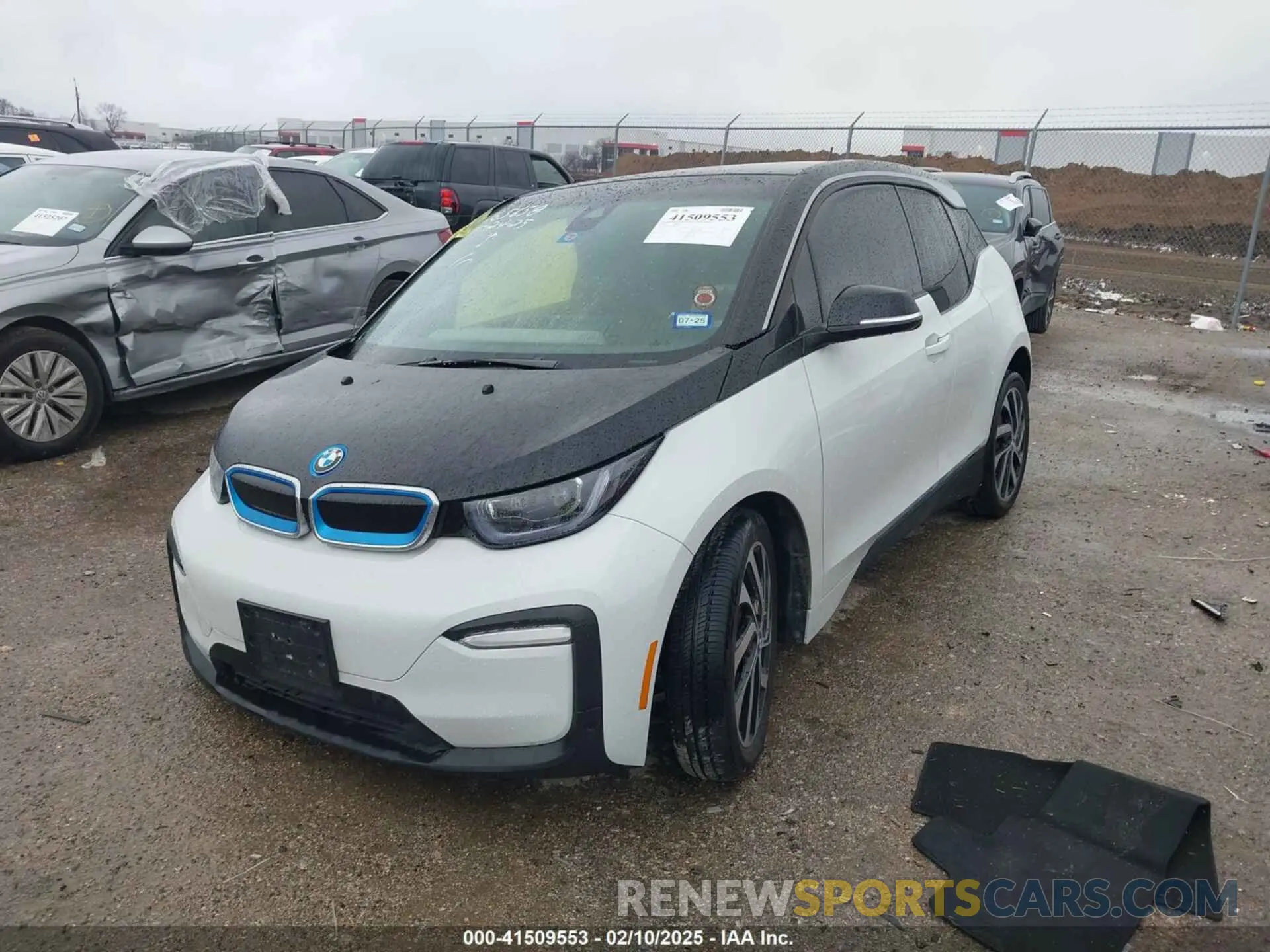 2 Photograph of a damaged car WBY8P2C59K7D97415 BMW I3 2019