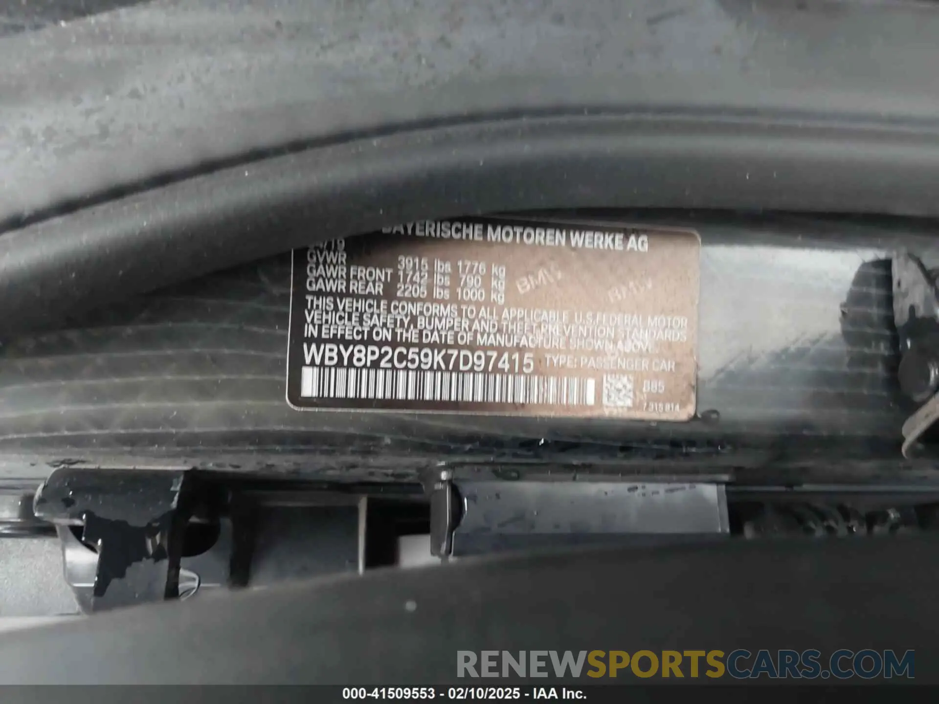 9 Photograph of a damaged car WBY8P2C59K7D97415 BMW I3 2019