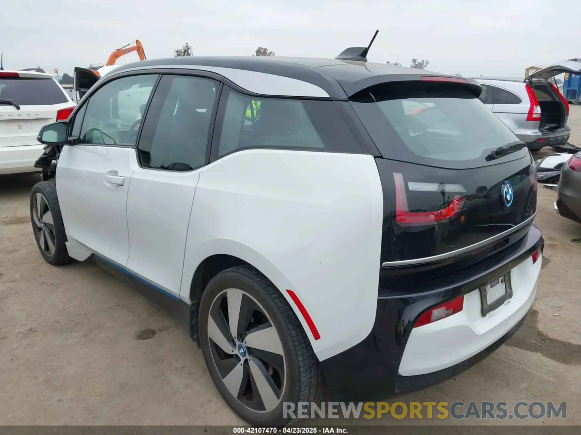 3 Photograph of a damaged car WBY8P2C59K7E72503 BMW I3 2019