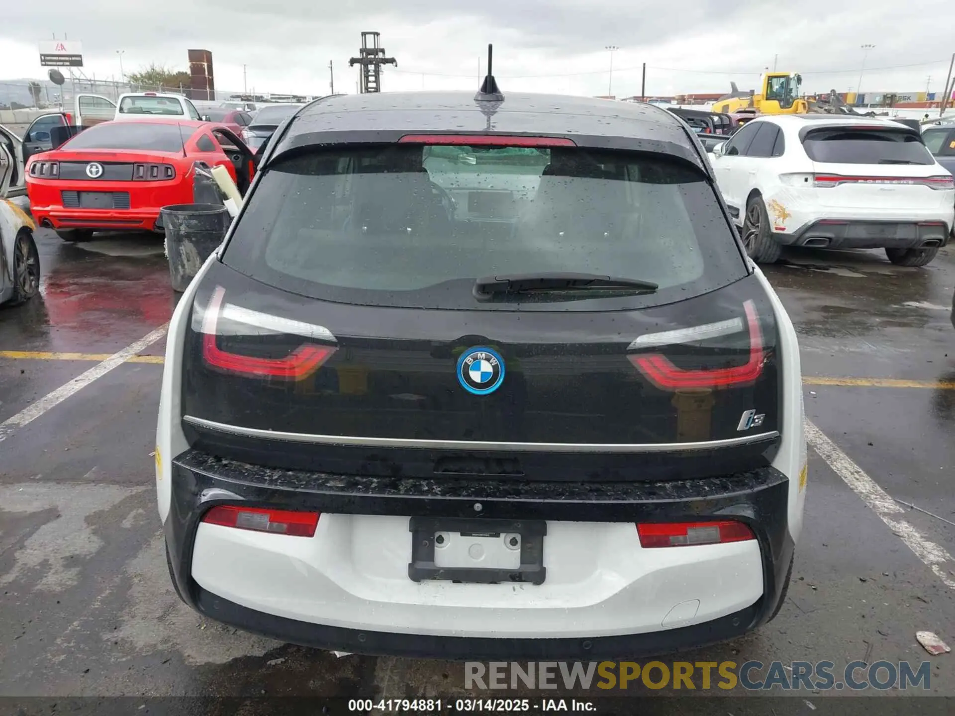 16 Фотография поврежденного автомобиля WBY8P4C58K7E53825 BMW I3 2019