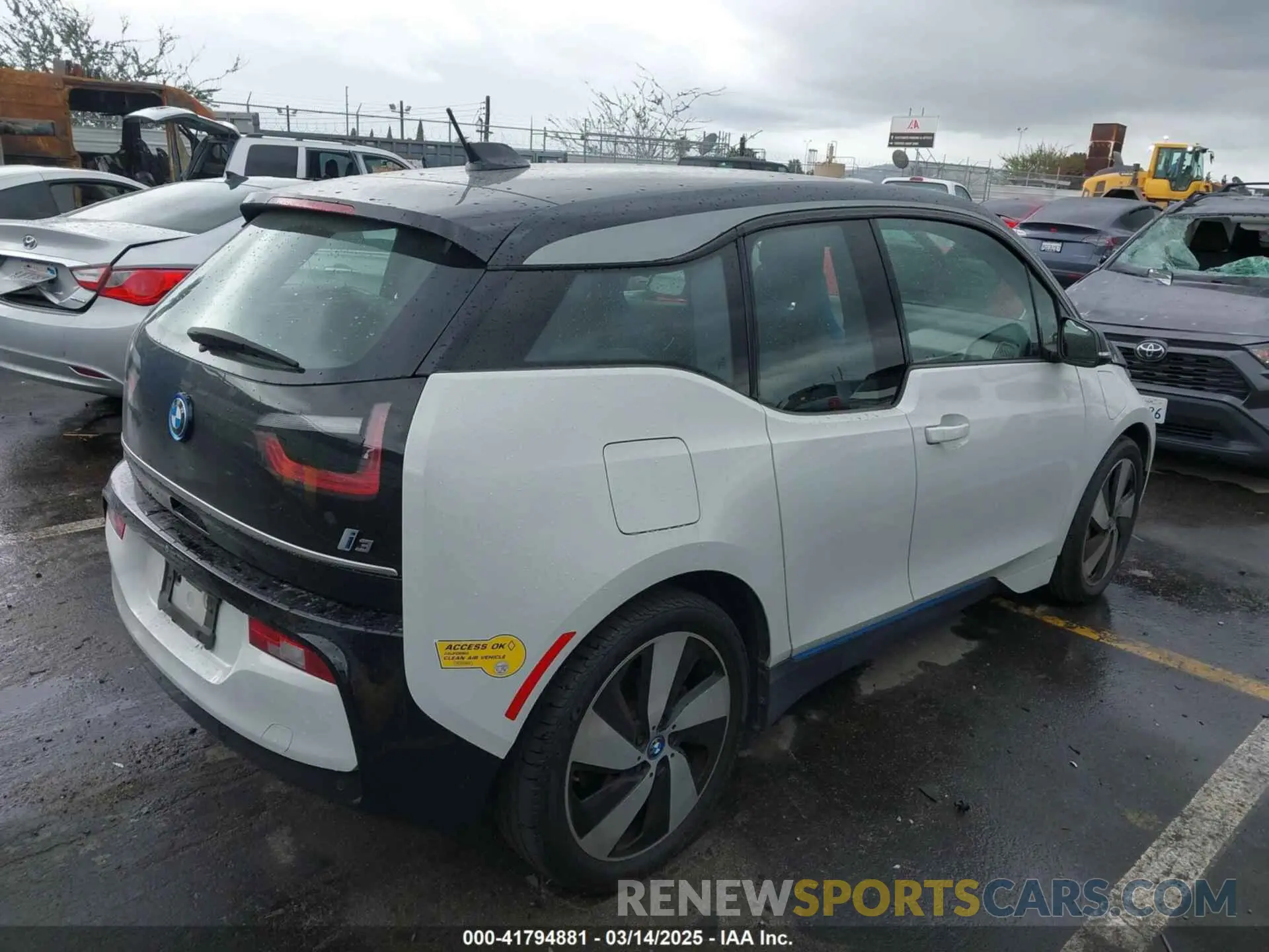 4 Фотография поврежденного автомобиля WBY8P4C58K7E53825 BMW I3 2019