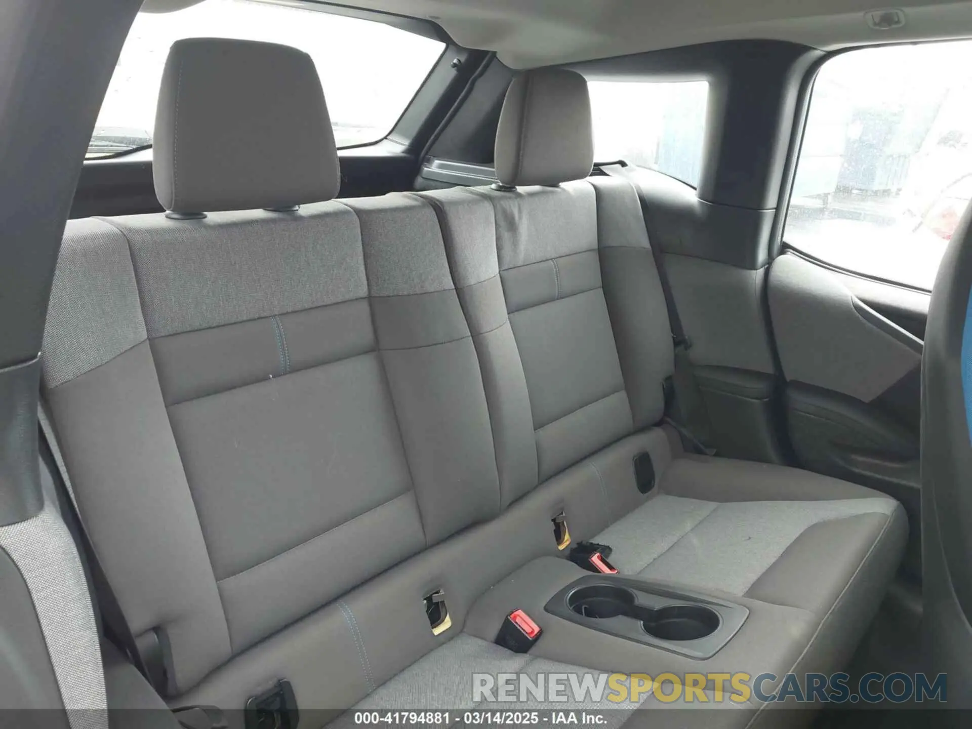 8 Фотография поврежденного автомобиля WBY8P4C58K7E53825 BMW I3 2019