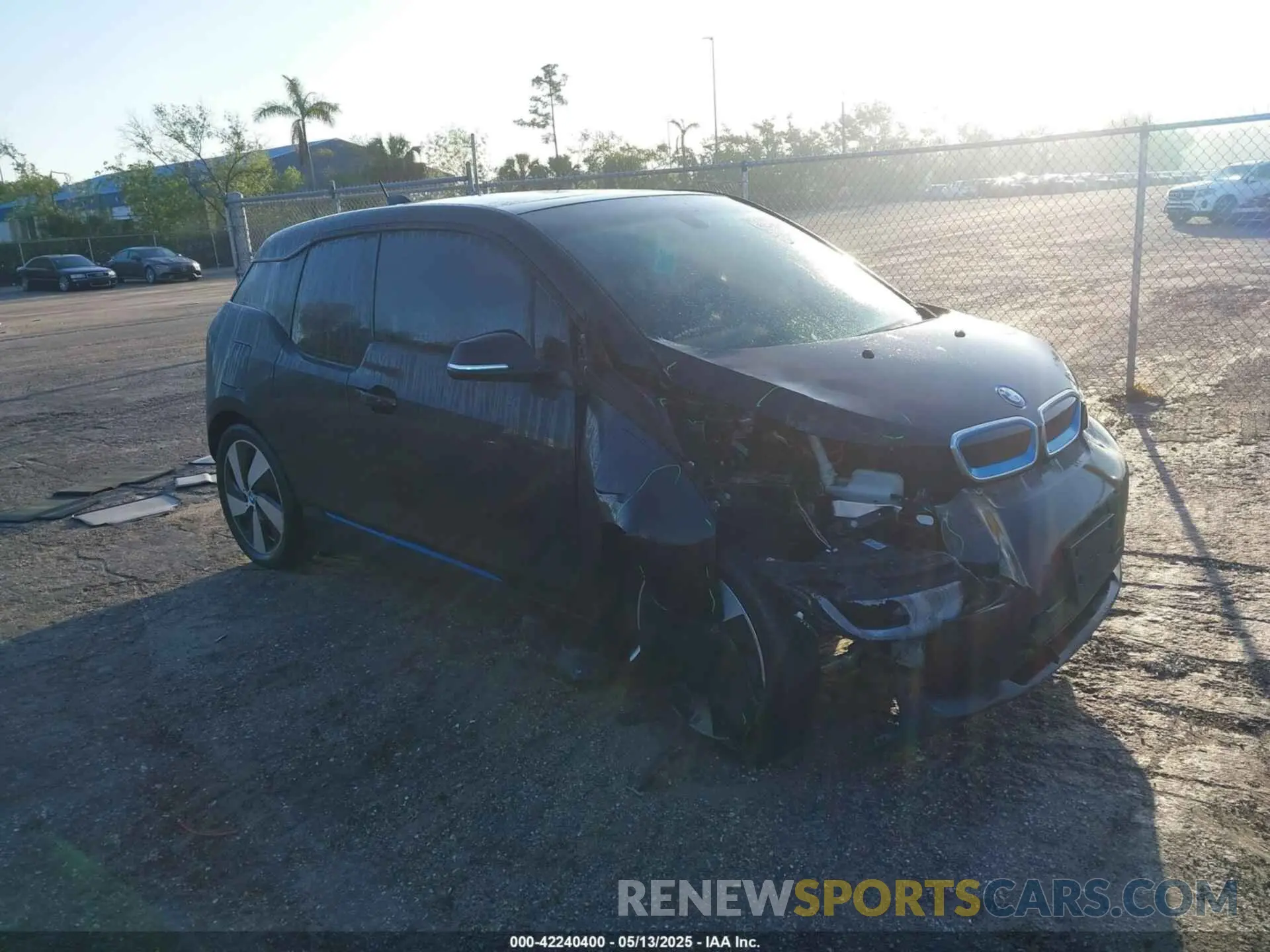 1 Photograph of a damaged car WBY8P4C5XK7D03005 BMW I3 2019
