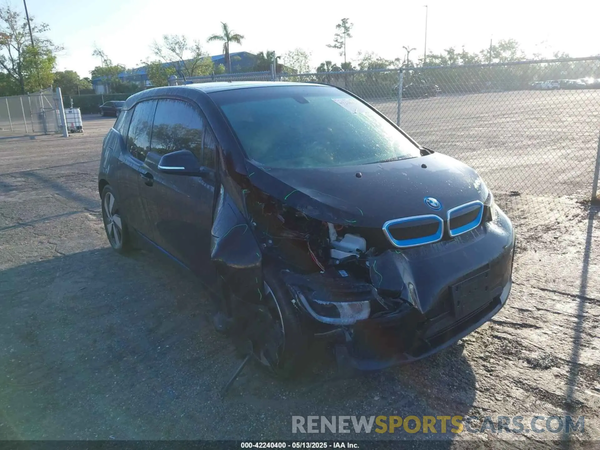 6 Photograph of a damaged car WBY8P4C5XK7D03005 BMW I3 2019