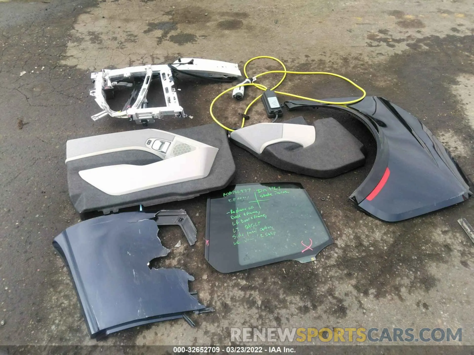 12 Photograph of a damaged car WBY8P8C55K7E78866 BMW I3 2019