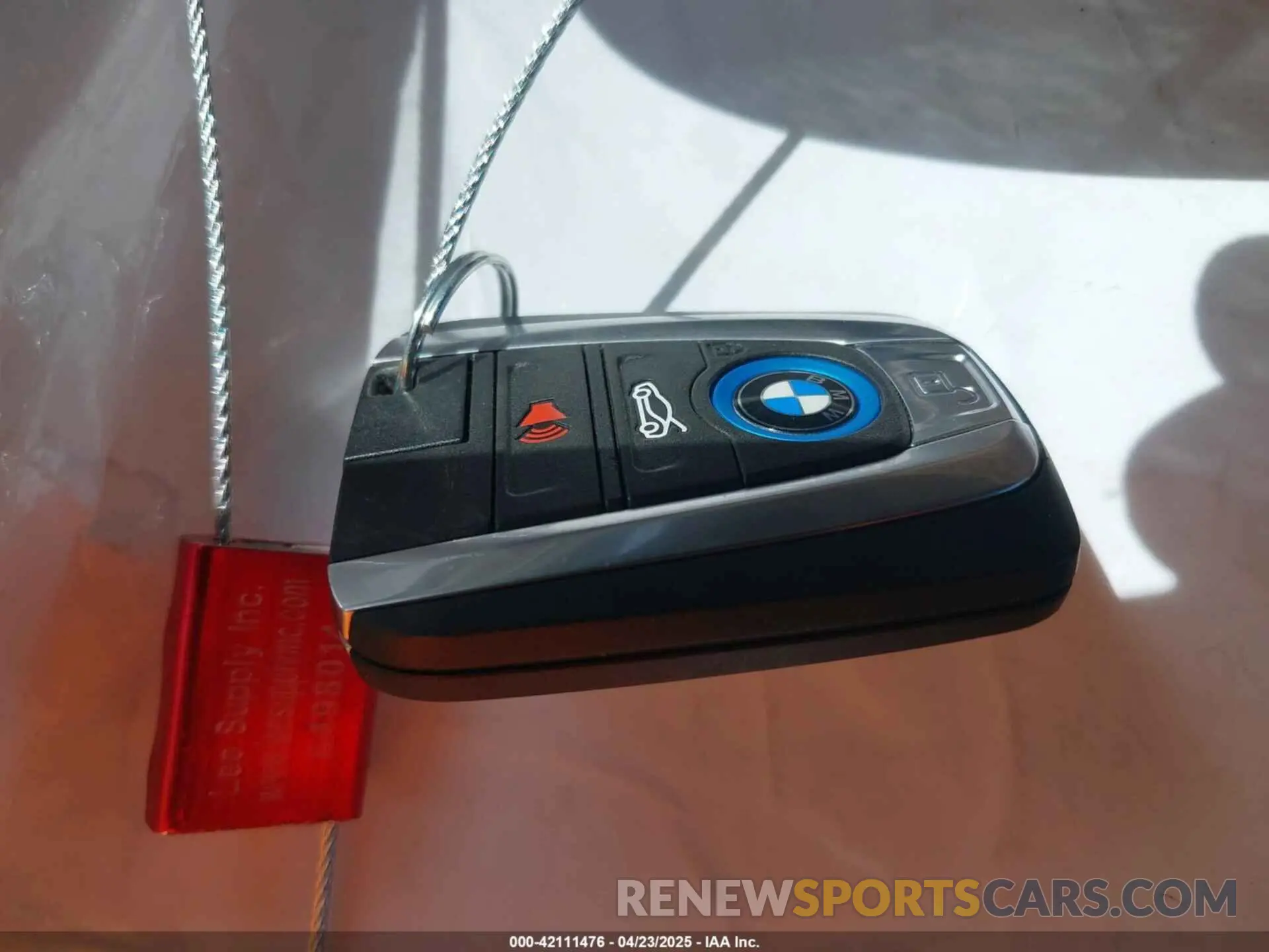11 Photograph of a damaged car WBY8P2C04M7J50324 BMW I3 2021
