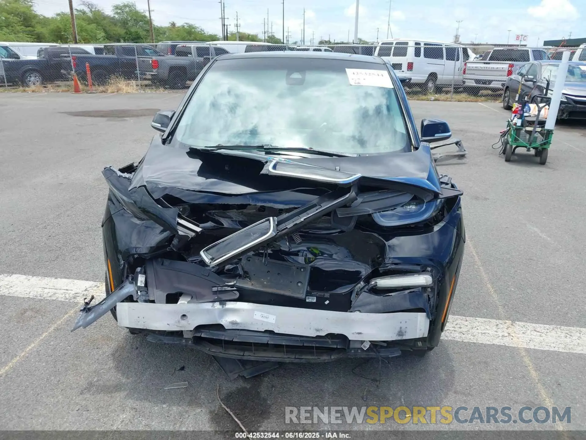 12 Photograph of a damaged car WBY8P6C52K7D94279 BMW I3S 2019