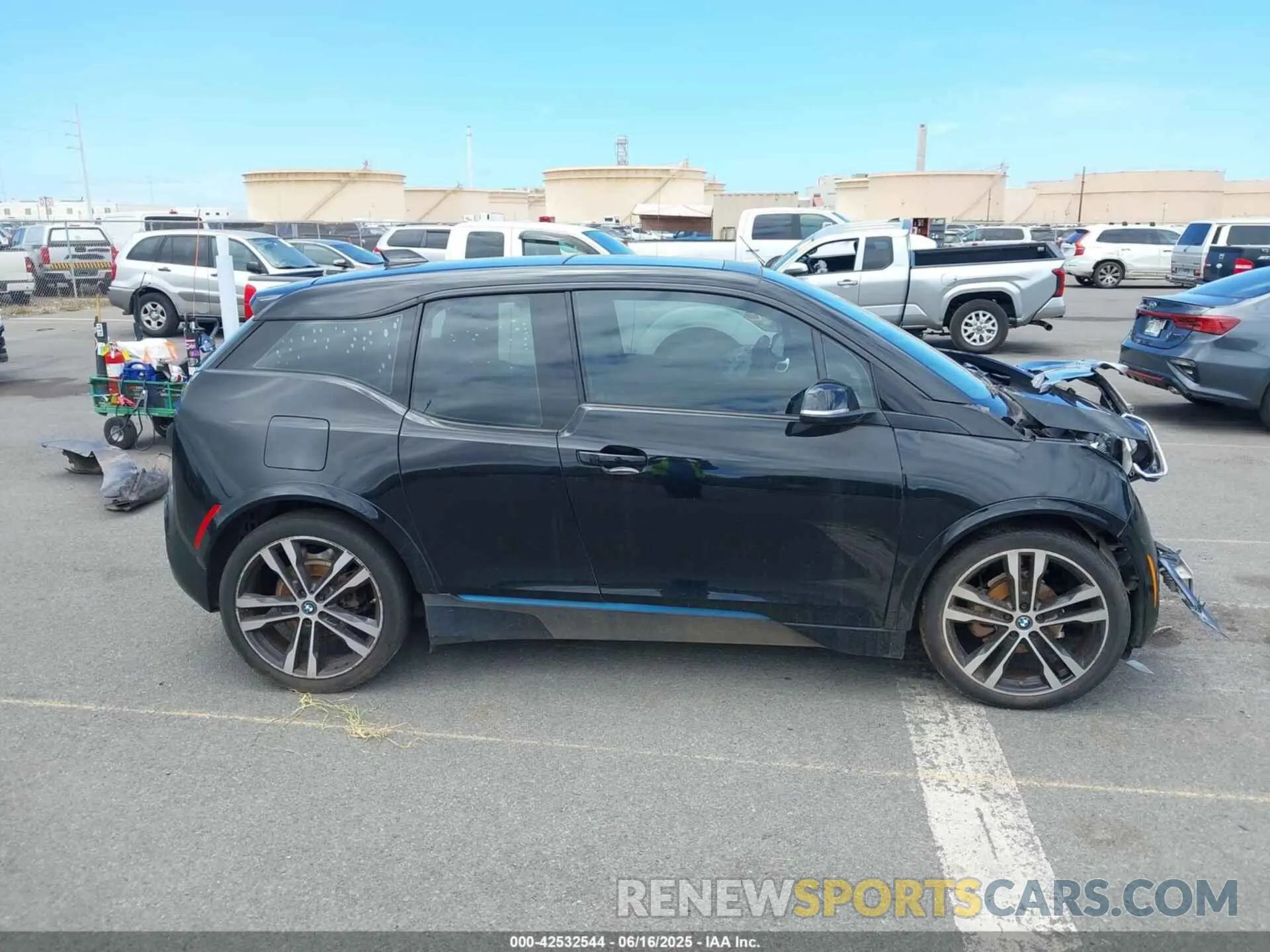 13 Photograph of a damaged car WBY8P6C52K7D94279 BMW I3S 2019