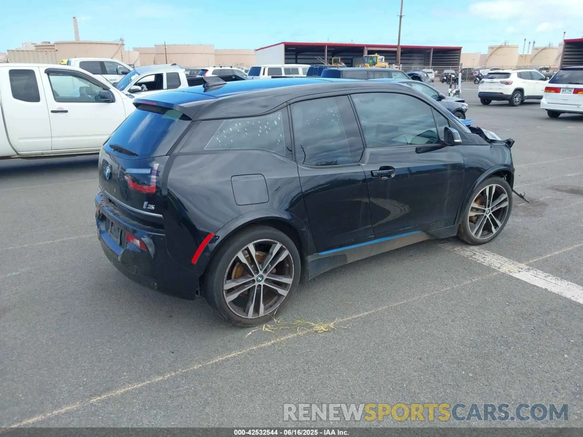 4 Photograph of a damaged car WBY8P6C52K7D94279 BMW I3S 2019