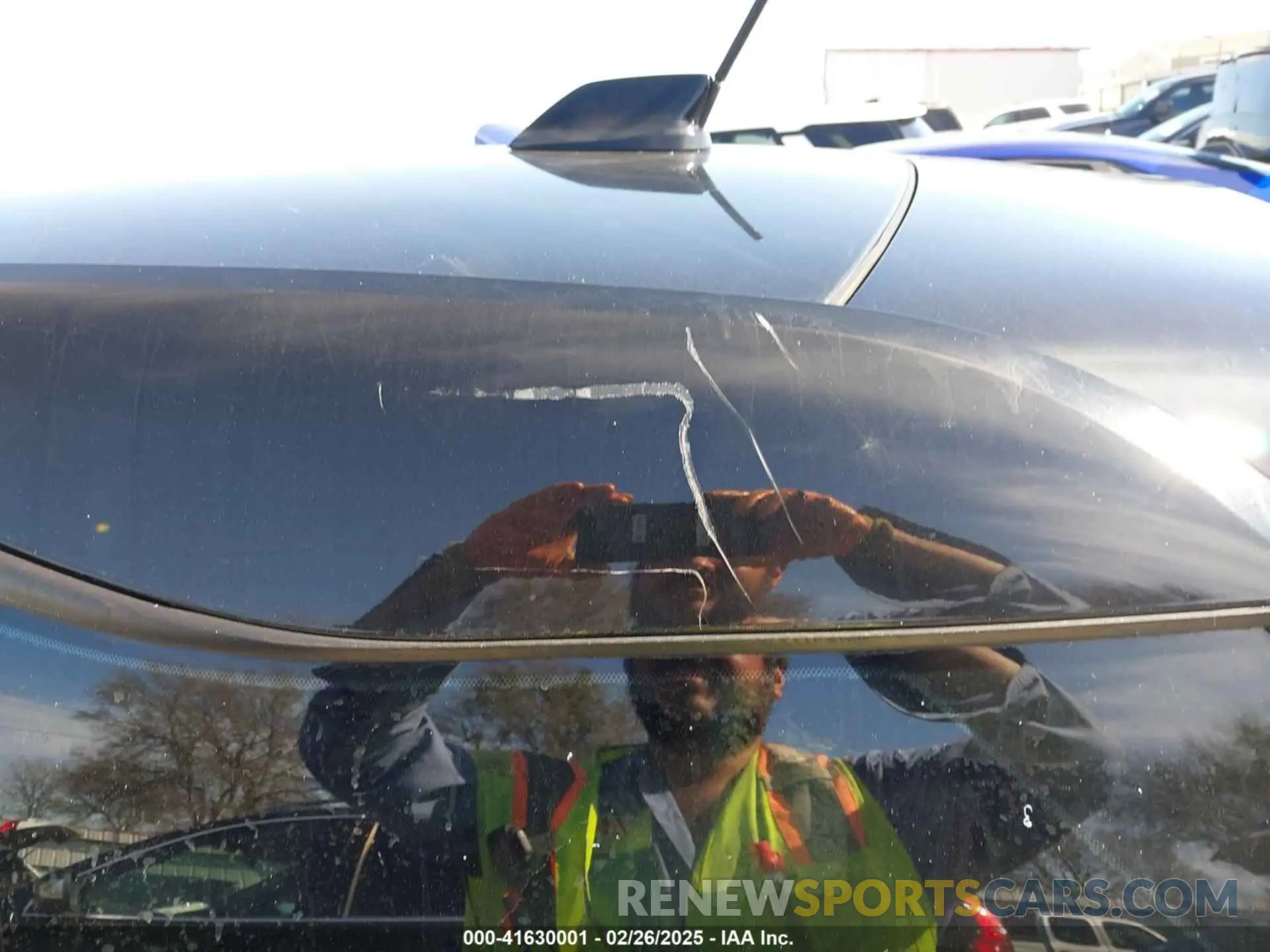 21 Photograph of a damaged car WBY8P8C51K7E77908 BMW I3S 2019