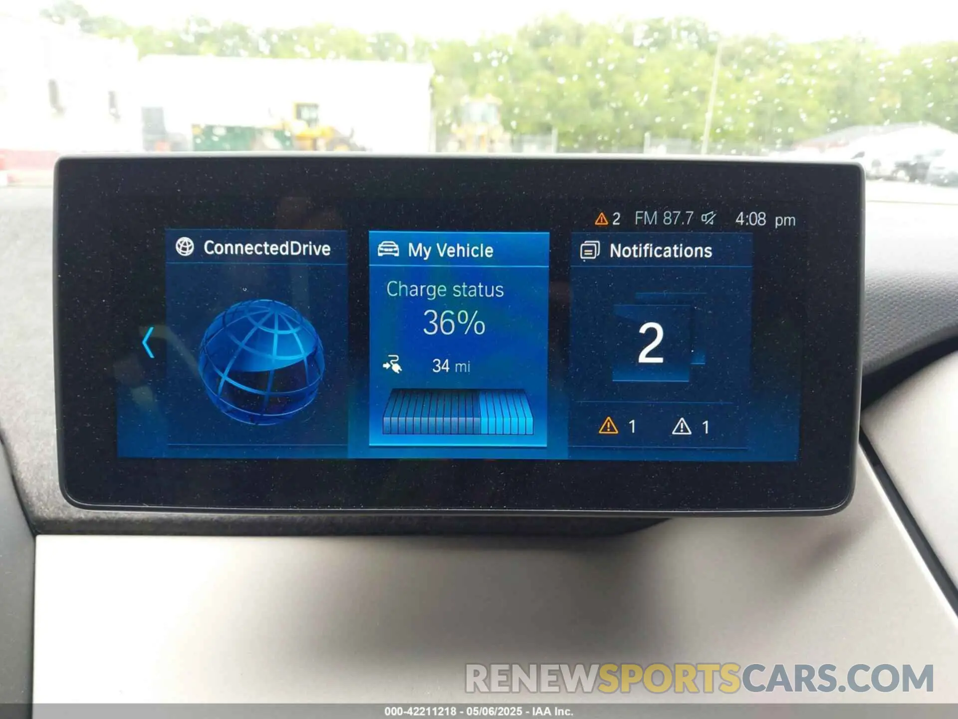 18 Photograph of a damaged car WBY8P8C54K7D24617 BMW I3S 2019