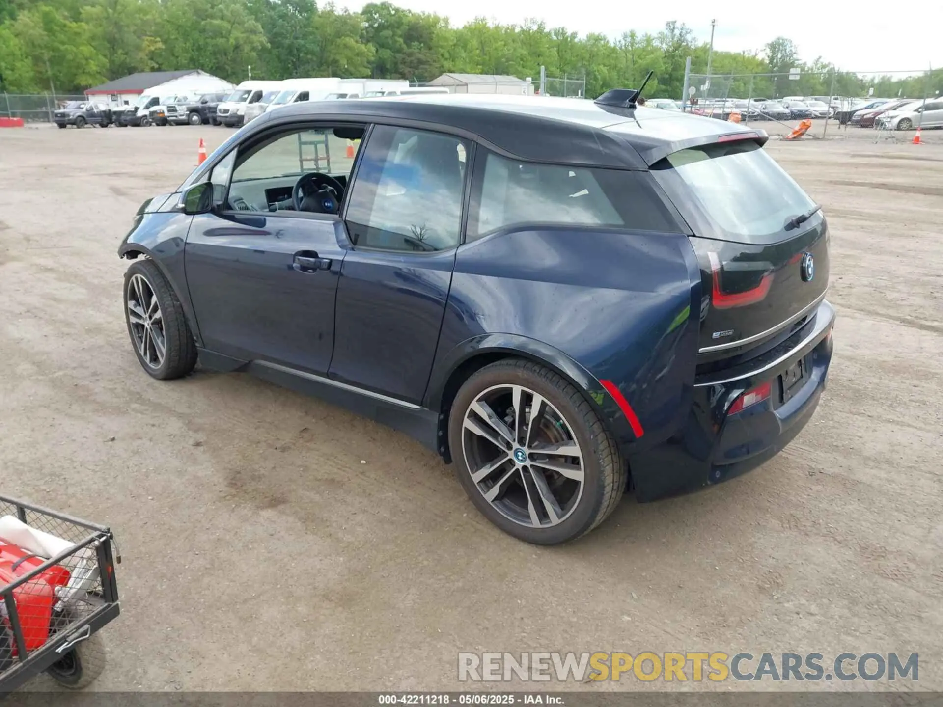 3 Photograph of a damaged car WBY8P8C54K7D24617 BMW I3S 2019