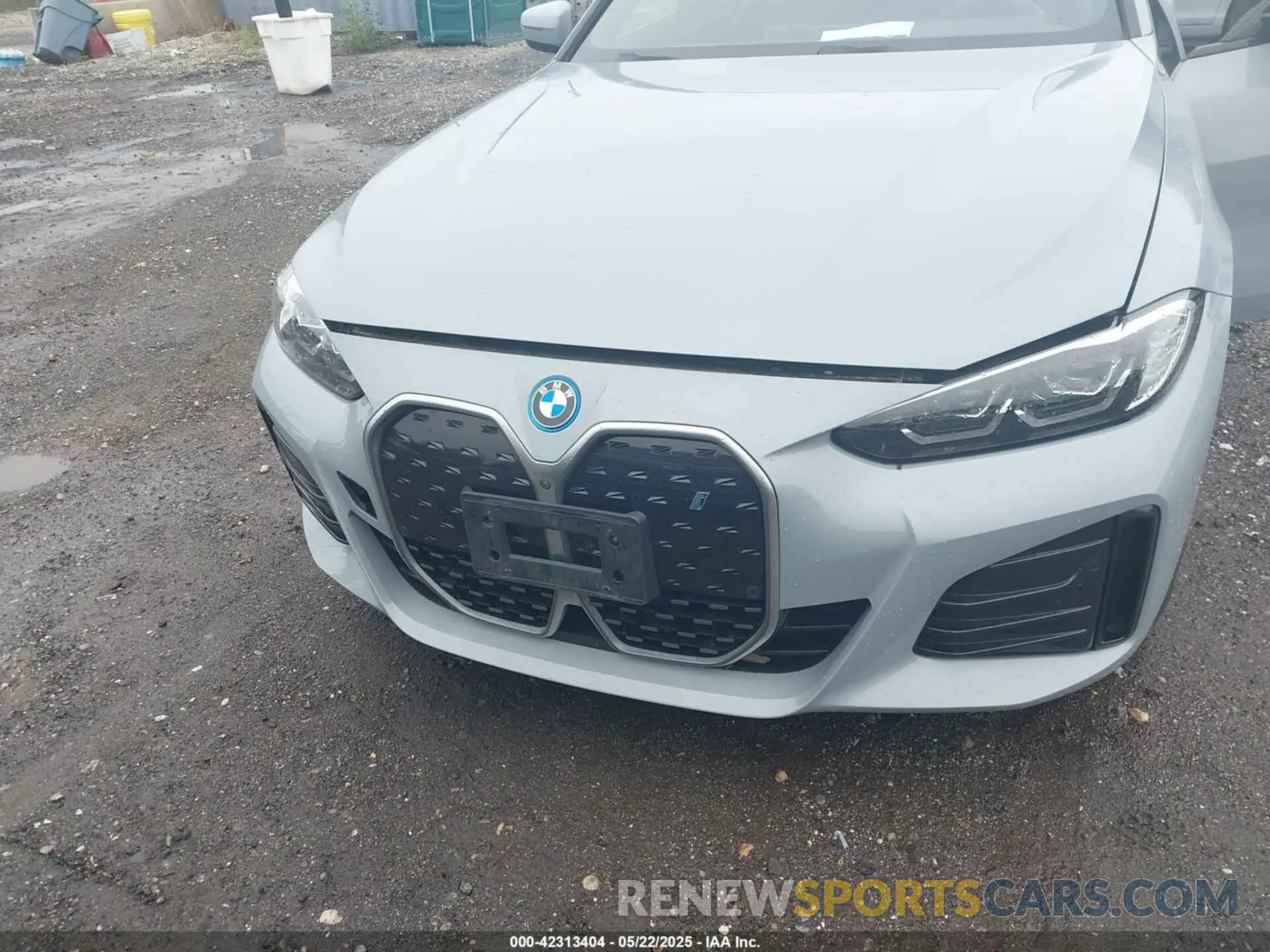 6 Photograph of a damaged car WBY73AW00NFN14842 BMW I4 2022