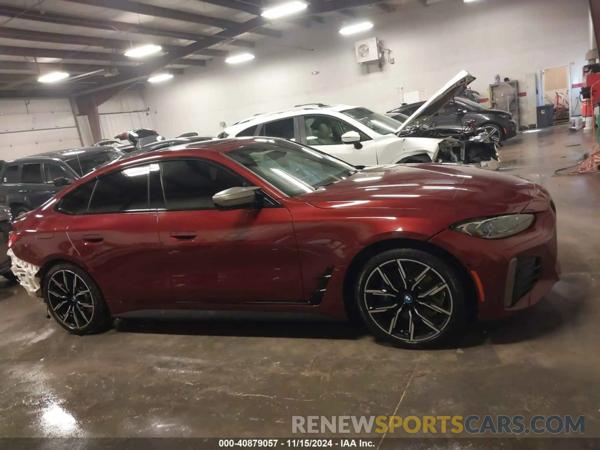 14 Фотография поврежденного автомобиля WBY33AW0XPFR20550 BMW I4 2023