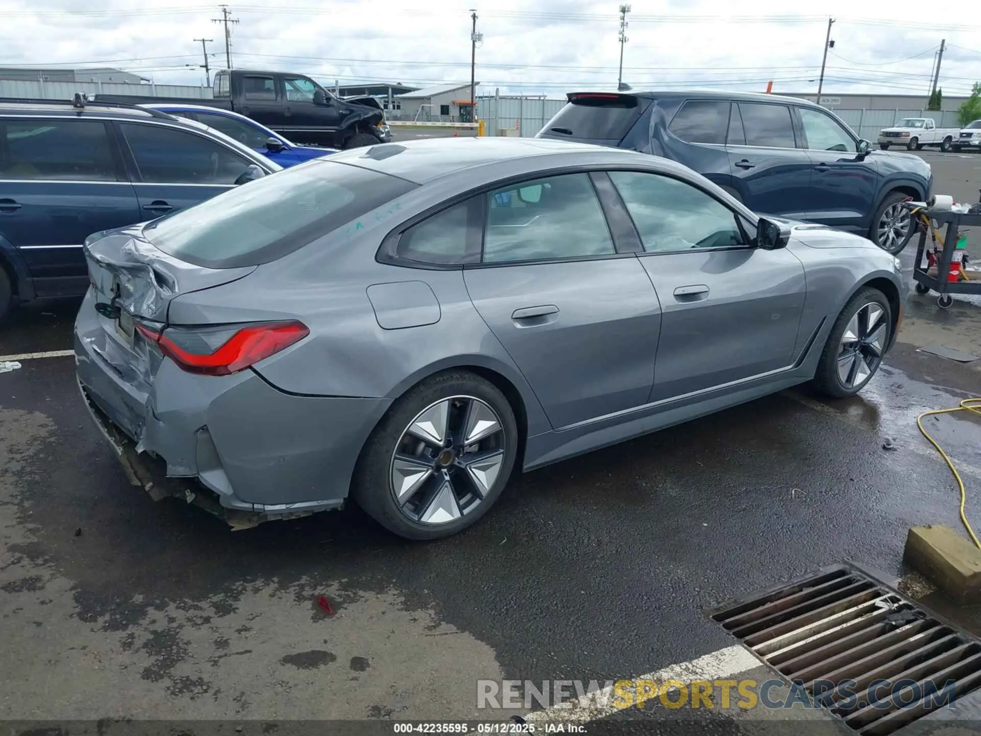 4 Photograph of a damaged car WBY43AW04PFP57379 BMW I4 2023