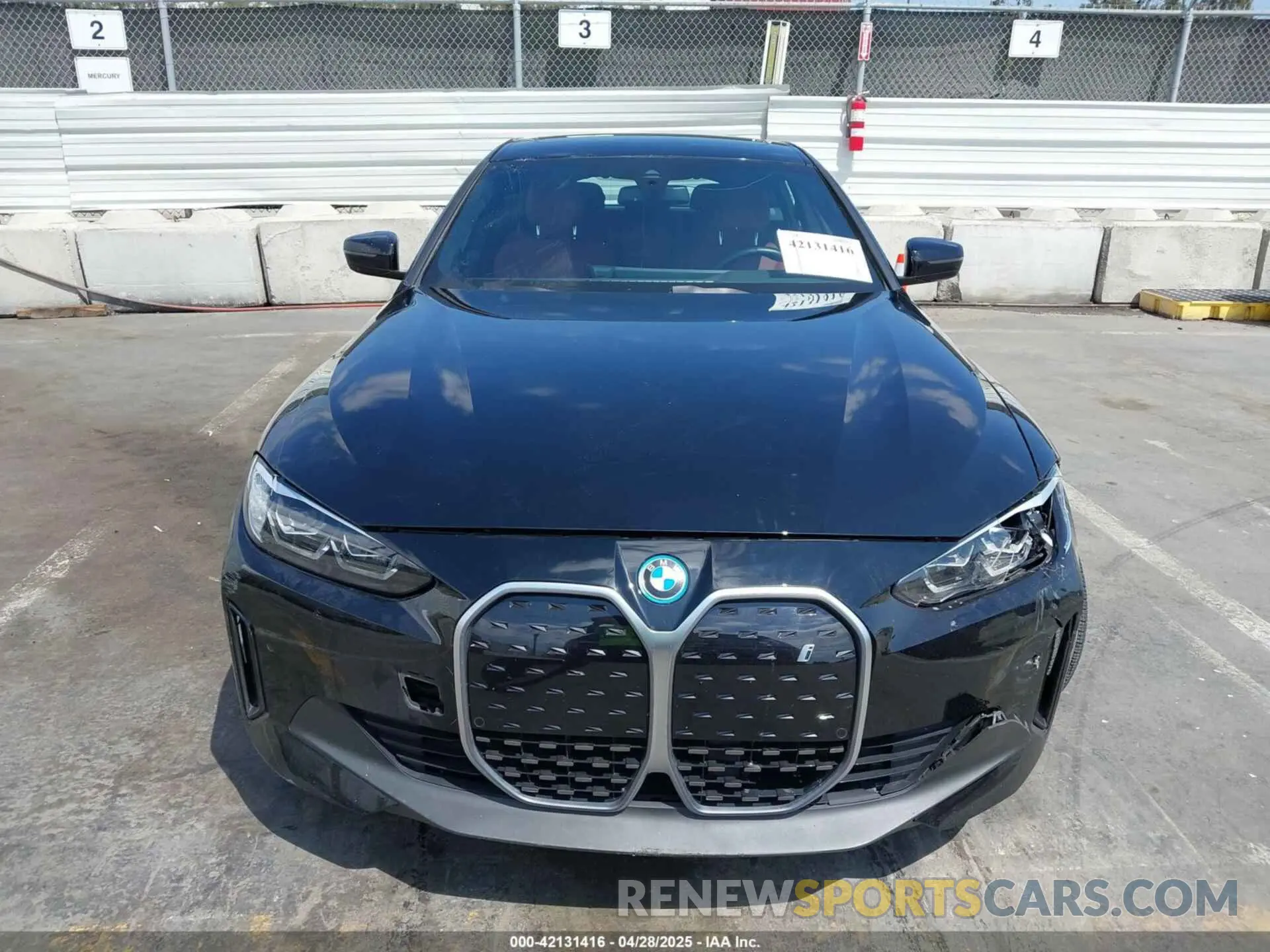 12 Фотография поврежденного автомобиля WBY73AW08PFN62950 BMW I4 2023