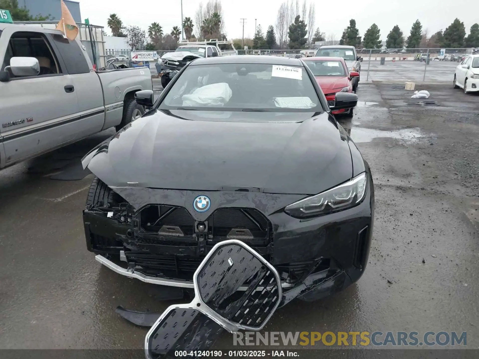 13 Фотография поврежденного автомобиля WBY43AW08RFT02294 BMW I4 2024