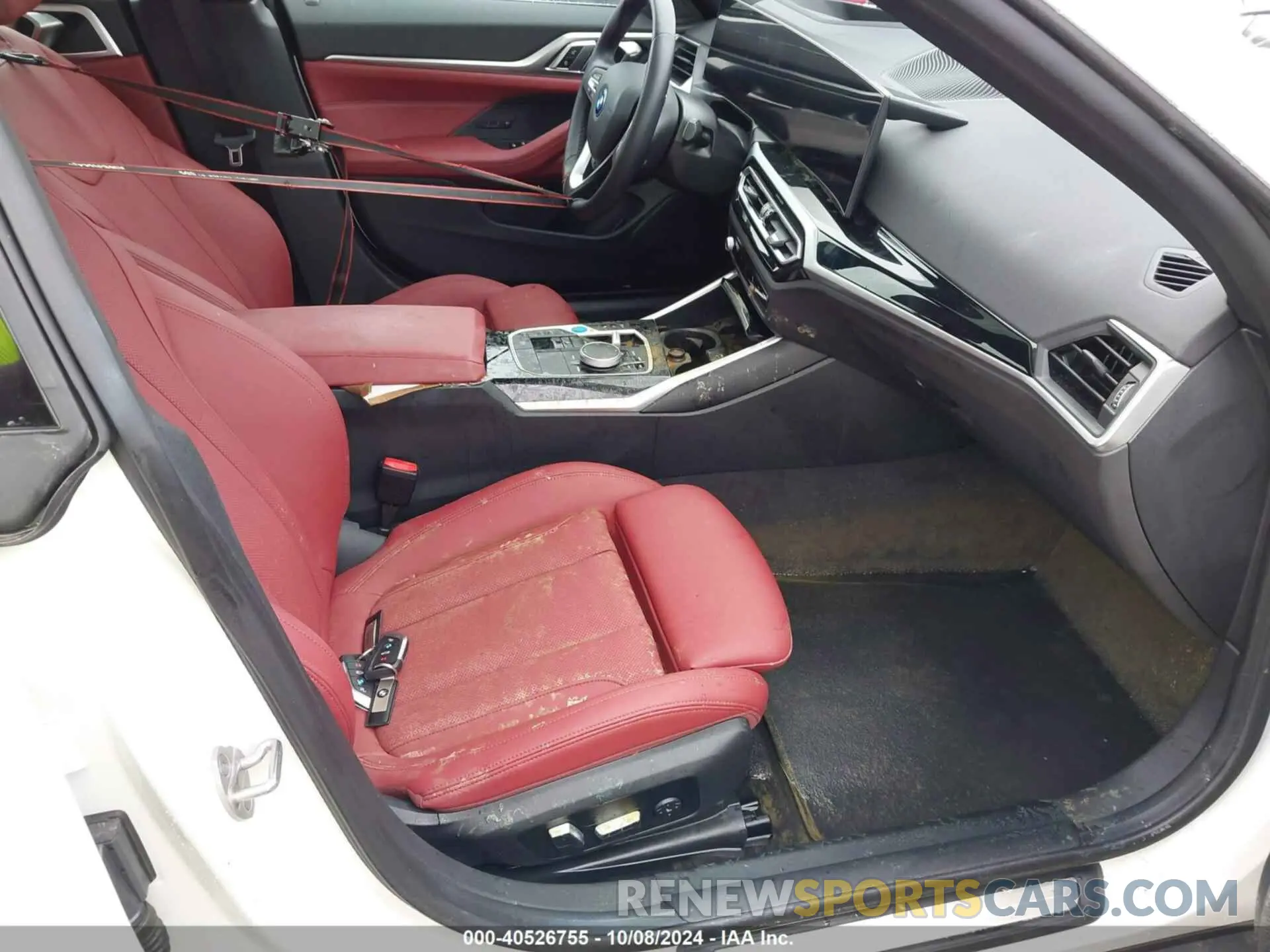 5 Photograph of a damaged car WBY73AW06RFR74822 BMW I4 2024