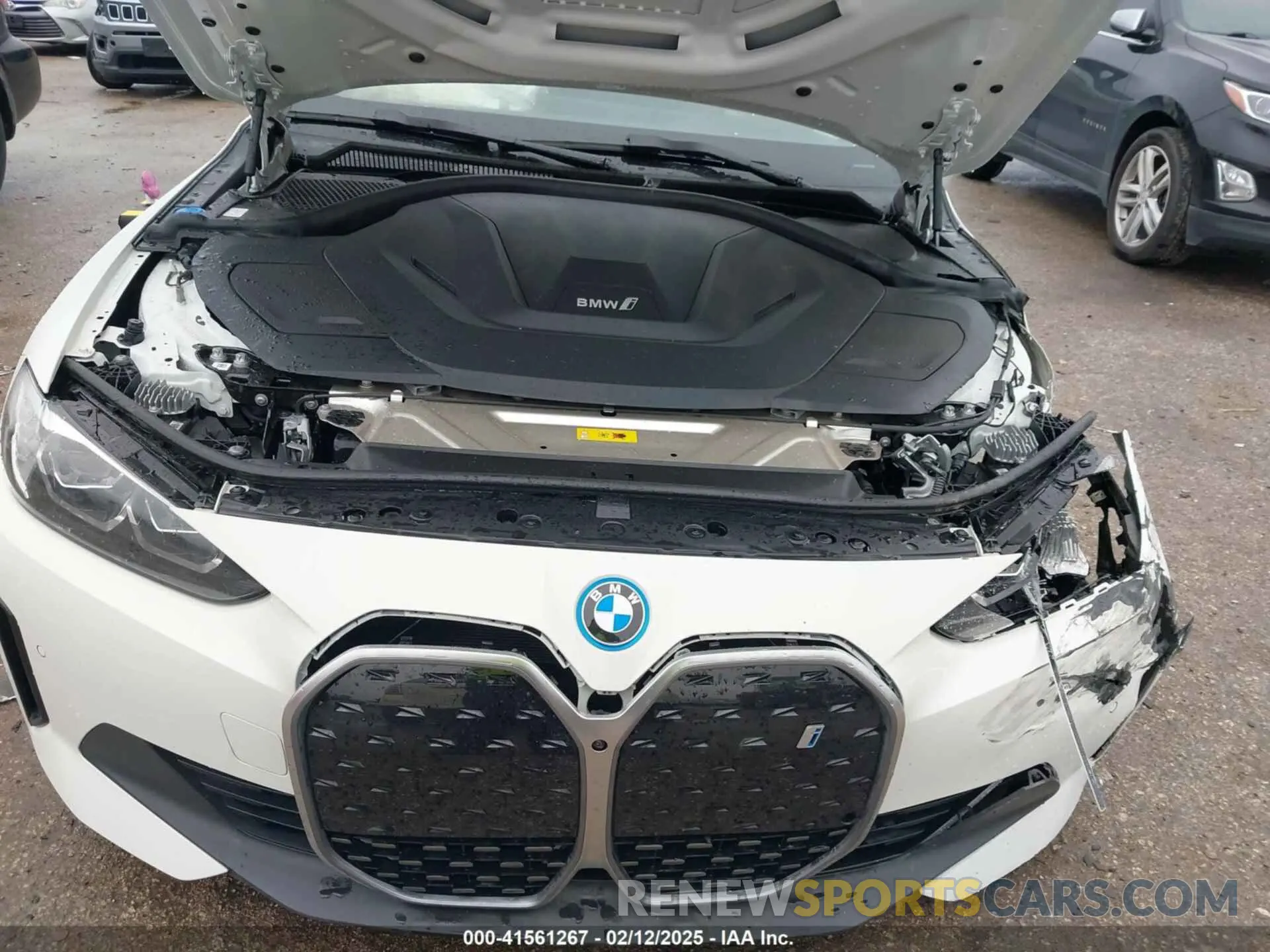 10 Photograph of a damaged car WBY83FB09RFS52364 BMW I4 2024