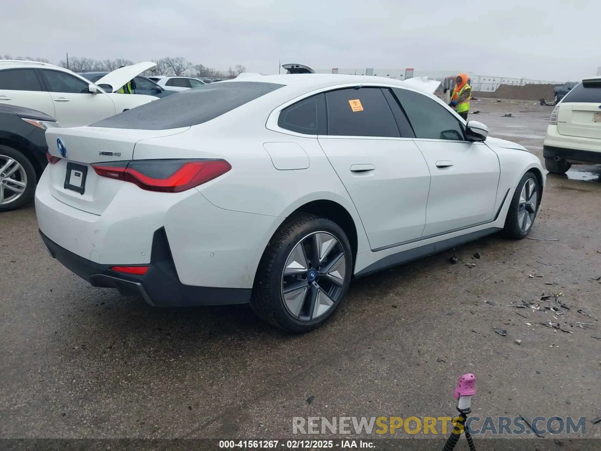 4 Photograph of a damaged car WBY83FB09RFS52364 BMW I4 2024