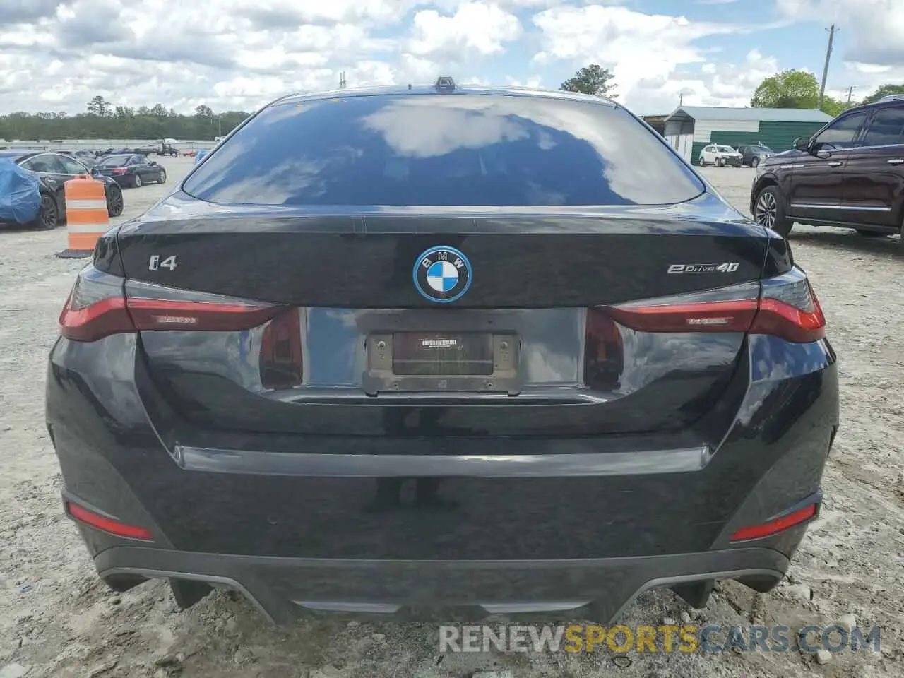 6 Photograph of a damaged car WBY73AW01NFN05602 BMW I4 EDRIVE 2022