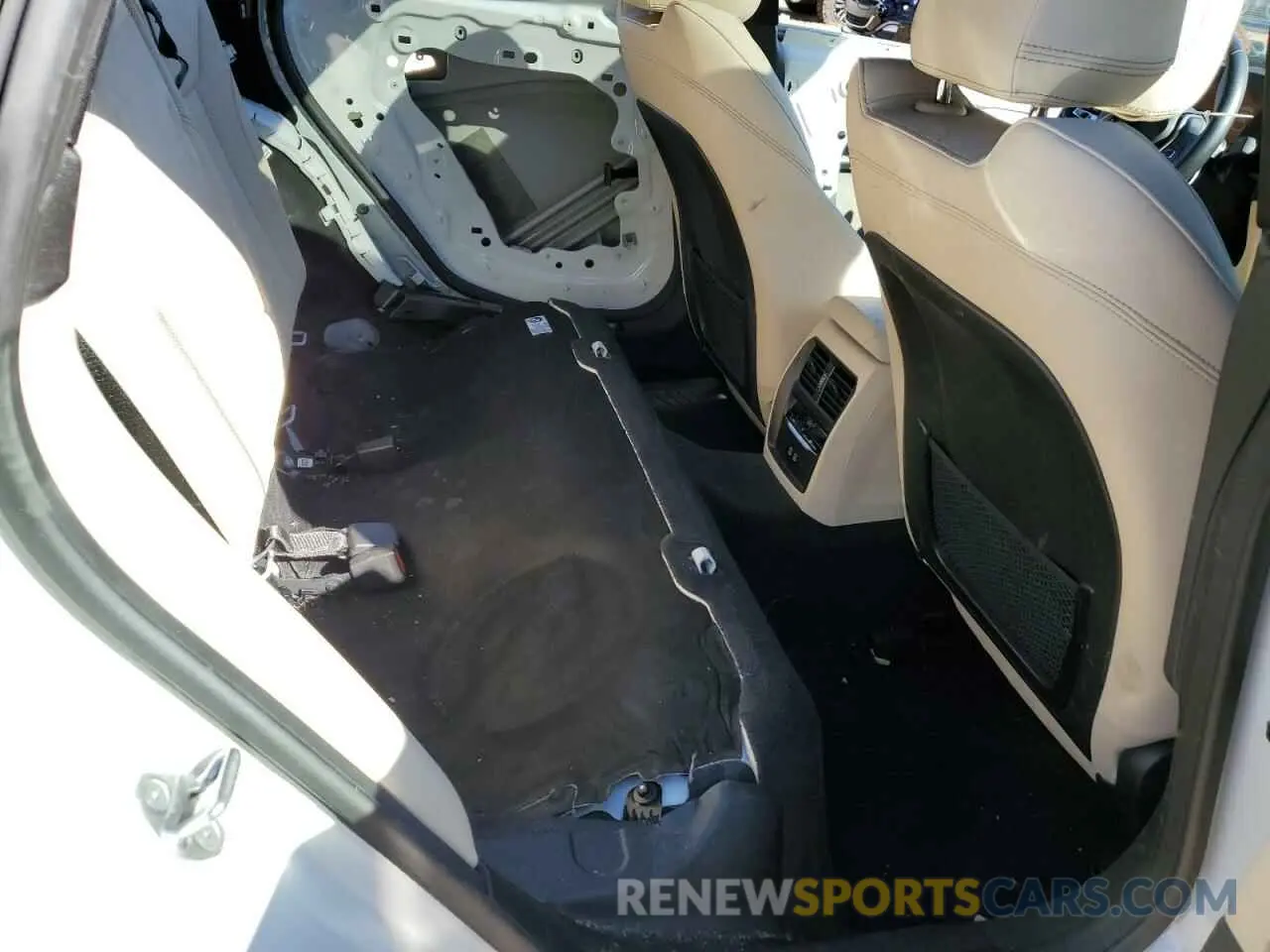 10 Photograph of a damaged car WBY43AW03PFP62850 BMW I4 EDRIVE 2023