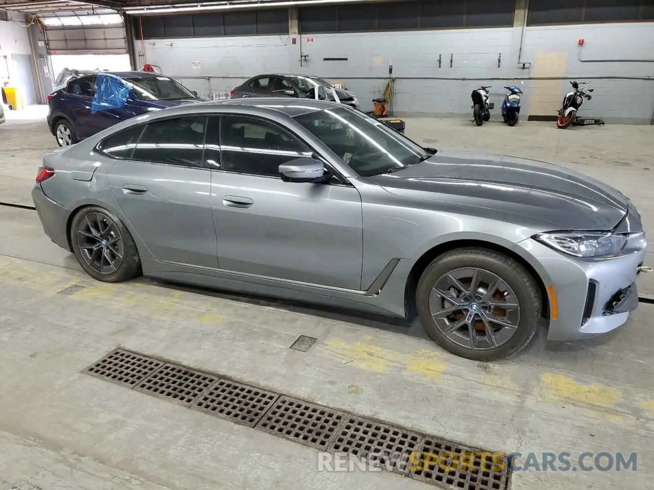 4 Фотография поврежденного автомобиля WBY73AW04PFR09271 BMW I4 EDRIVE 2023