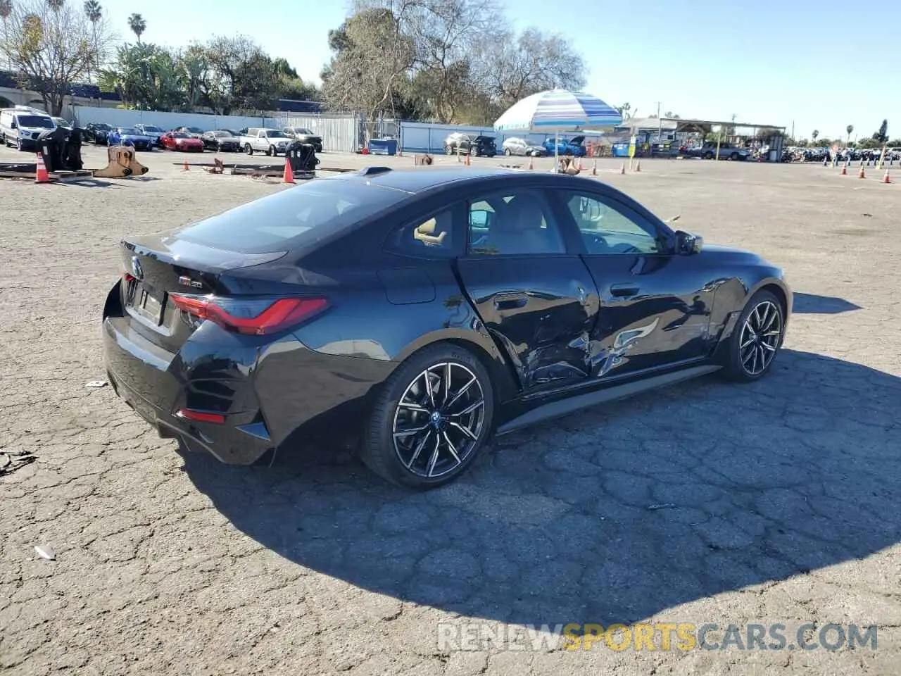 3 Photograph of a damaged car WBY33AW09NFM97490 BMW I4 M50 2022