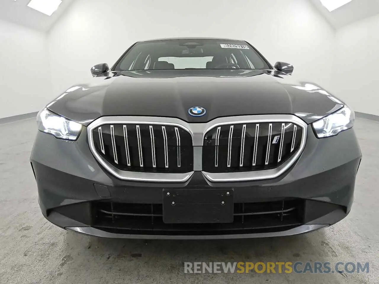 5 Фотография поврежденного автомобиля WBY33FK01RCS75486 BMW I5 EDRIVE 2024