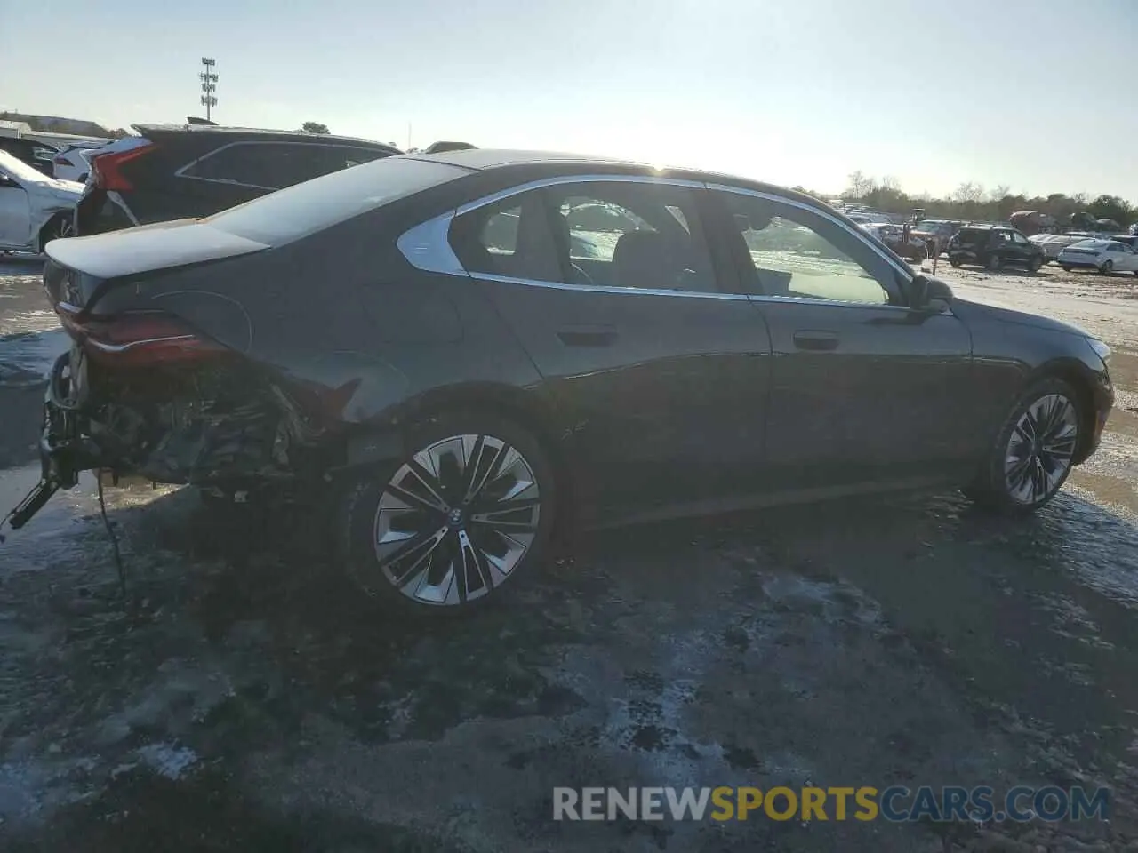 3 Фотография поврежденного автомобиля WBY13HG02SCT00929 BMW I5 XDRIVE 2025