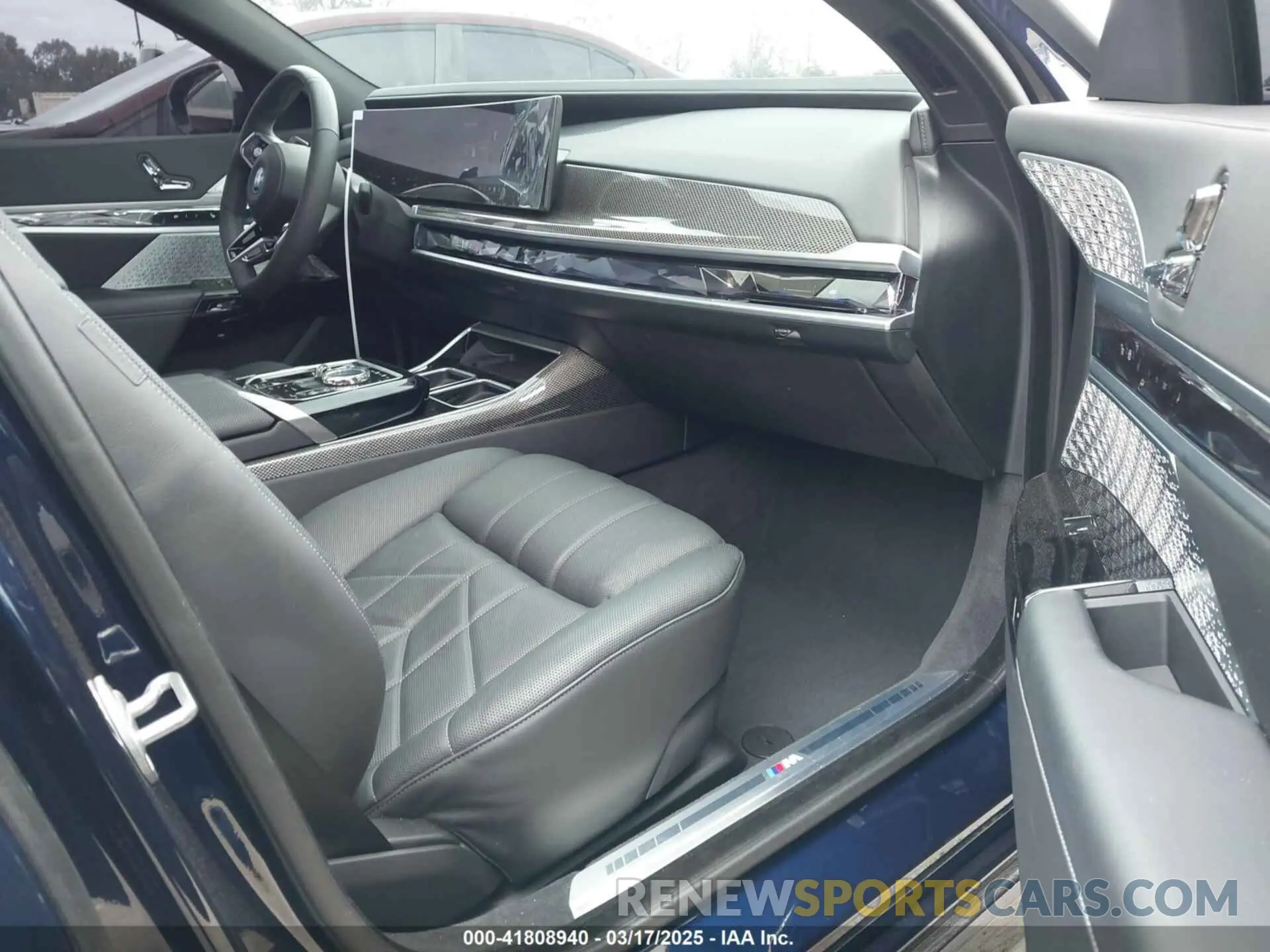 5 Фотография поврежденного автомобиля WBY53EJ05PCM97031 BMW I7 2023