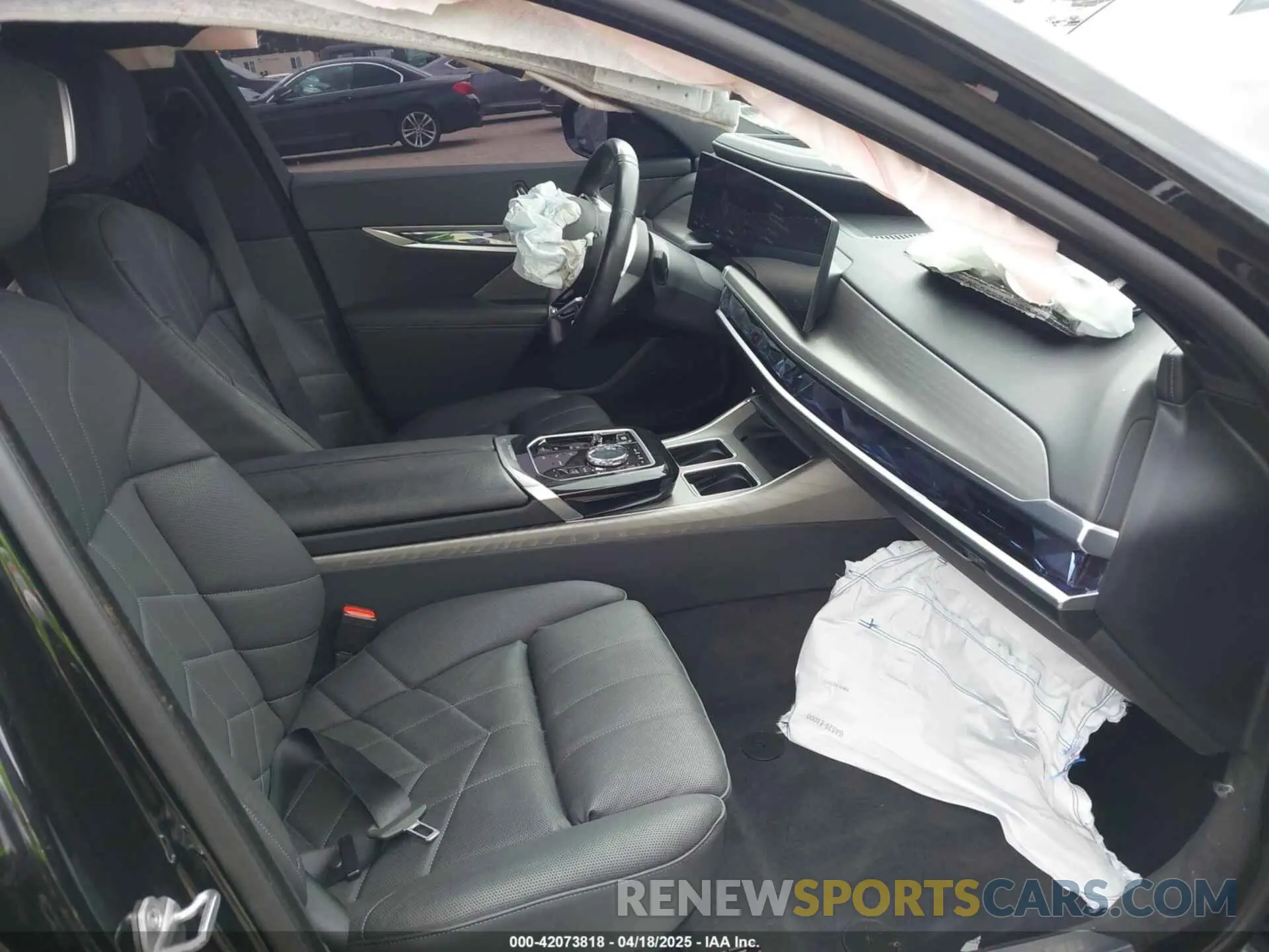 5 Photograph of a damaged car WBY43EJ06RCR75472 BMW I7 2024