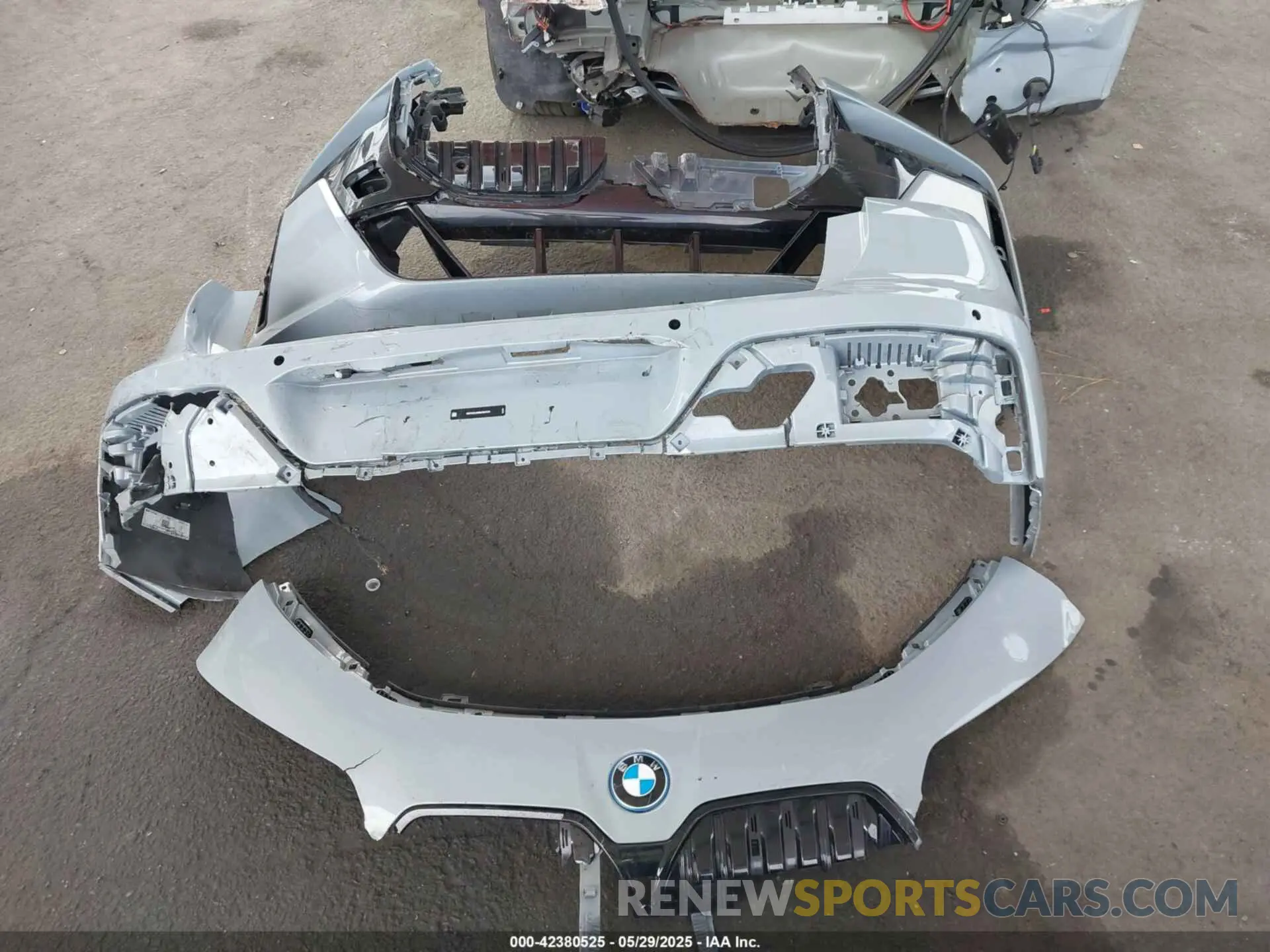 12 Photograph of a damaged car WBY53EJ04RCN94725 BMW I7 2024