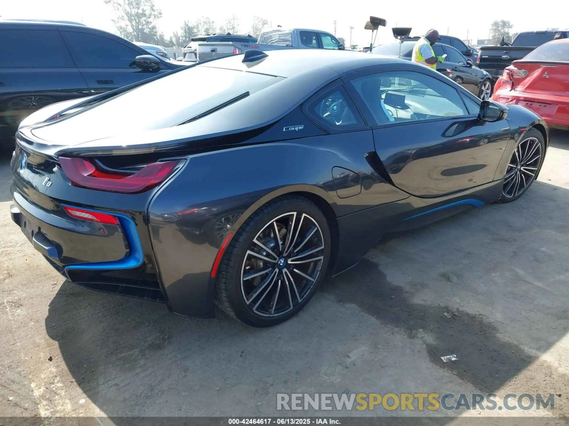 4 Photograph of a damaged car WBY2Z4C55KVB81892 BMW I8 2019
