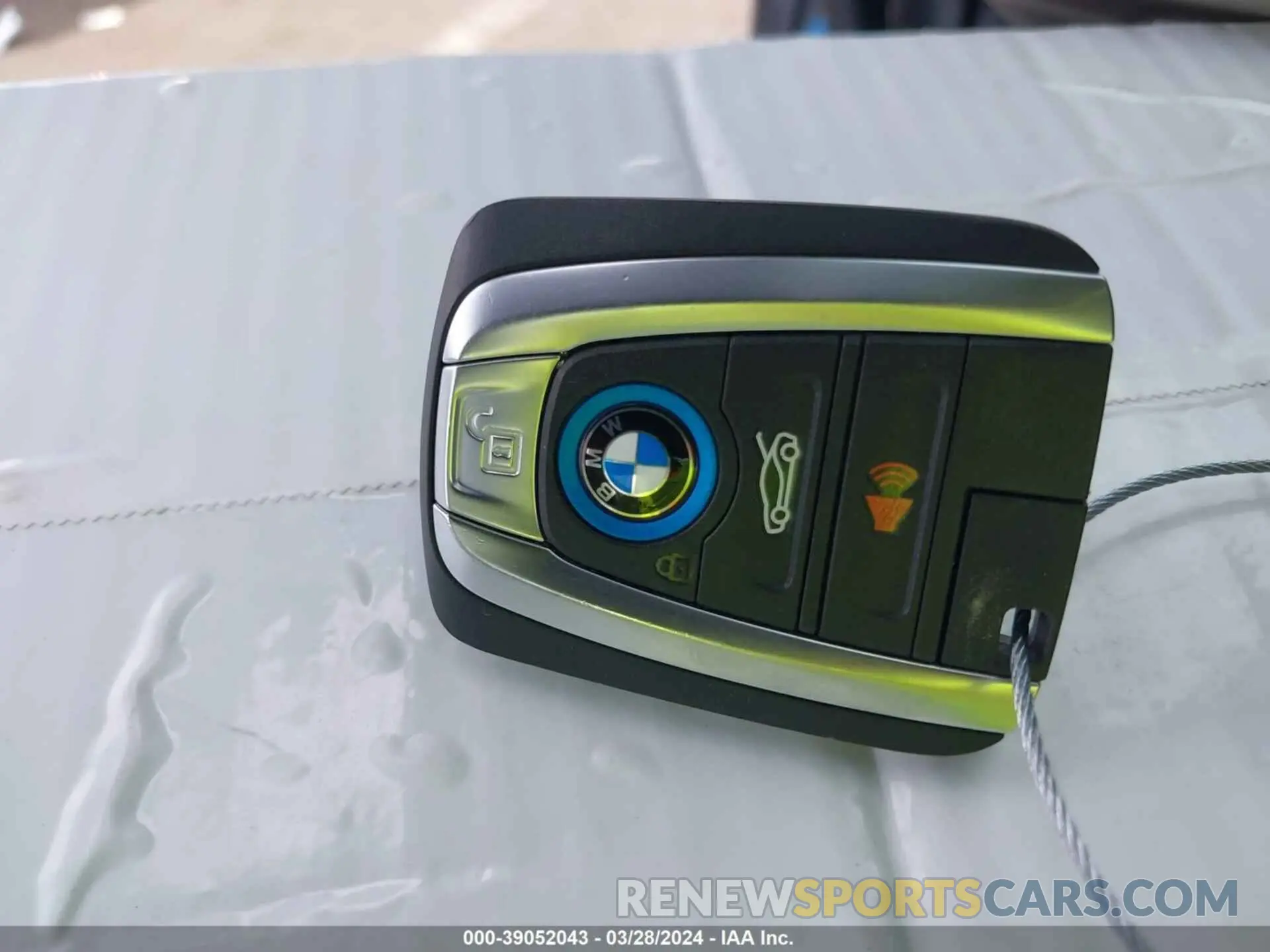 11 Photograph of a damaged car WBY2Z6C53KVG97888 BMW I8 2019
