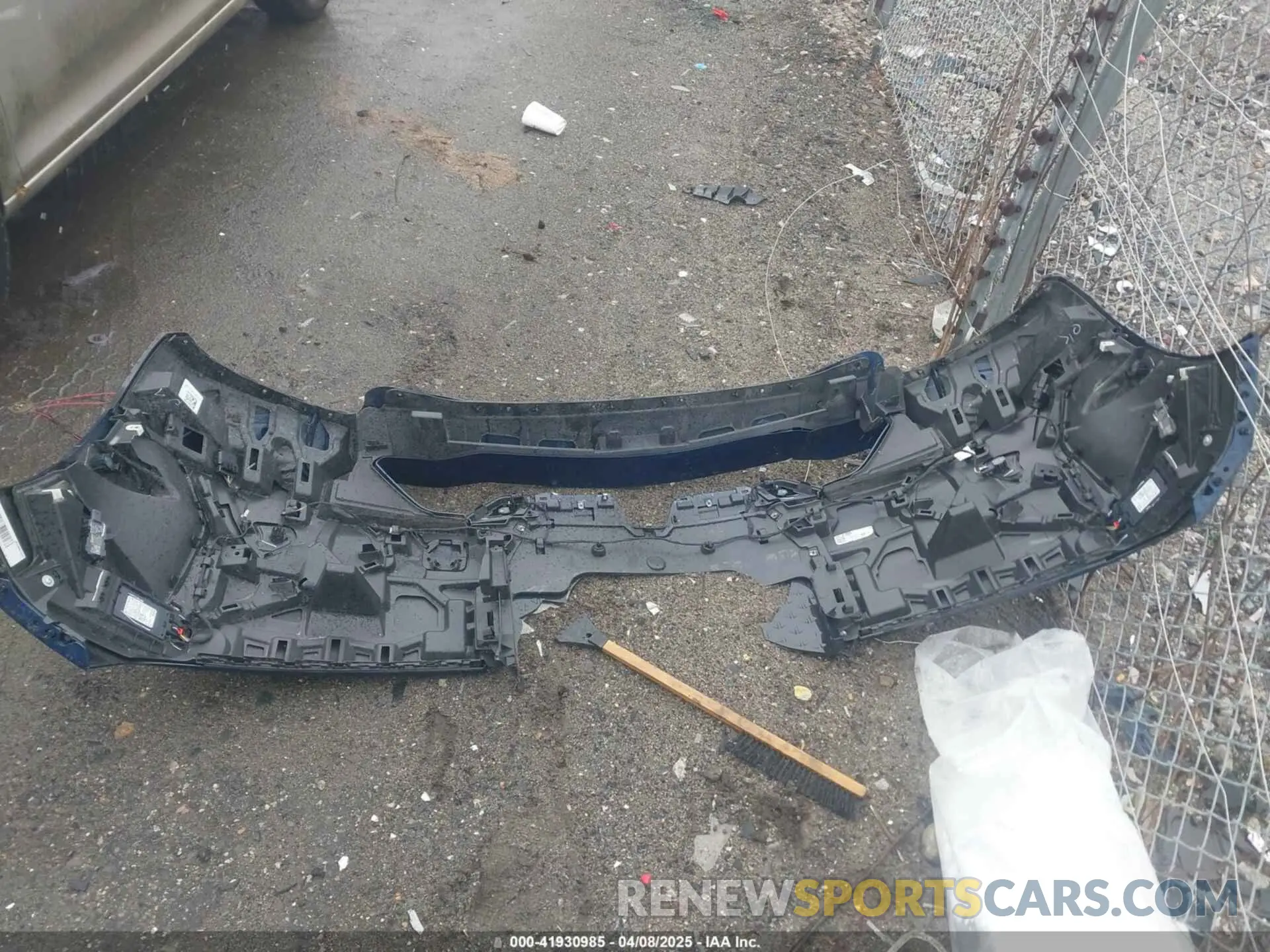 12 Photograph of a damaged car WB523CF08PCM23678 BMW IX 2023