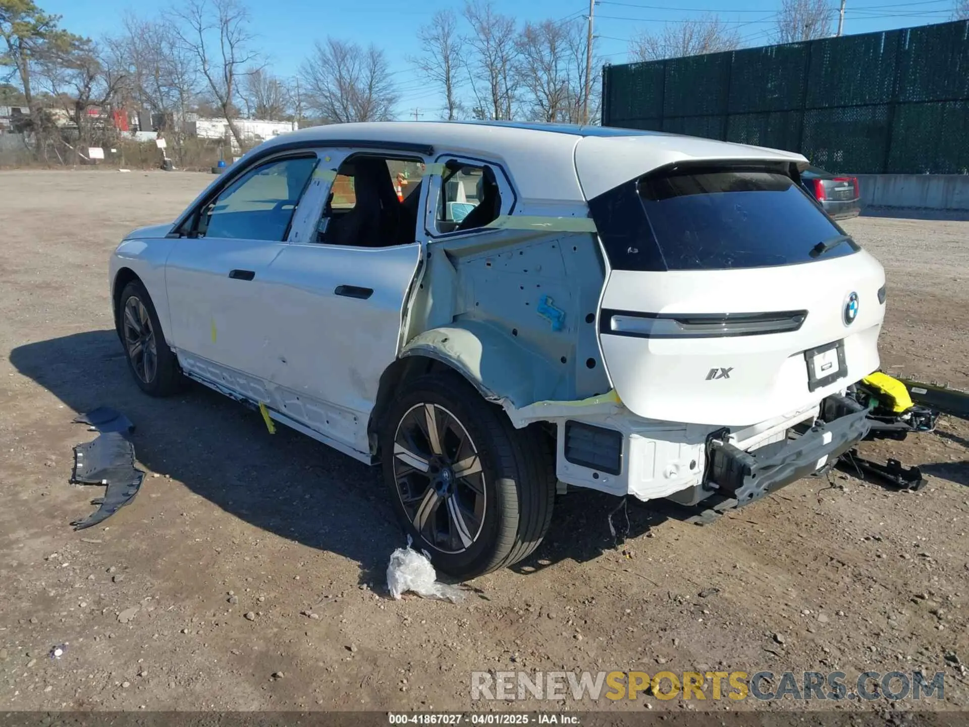 3 Photograph of a damaged car WB523CF0XPCM07644 BMW IX 2023