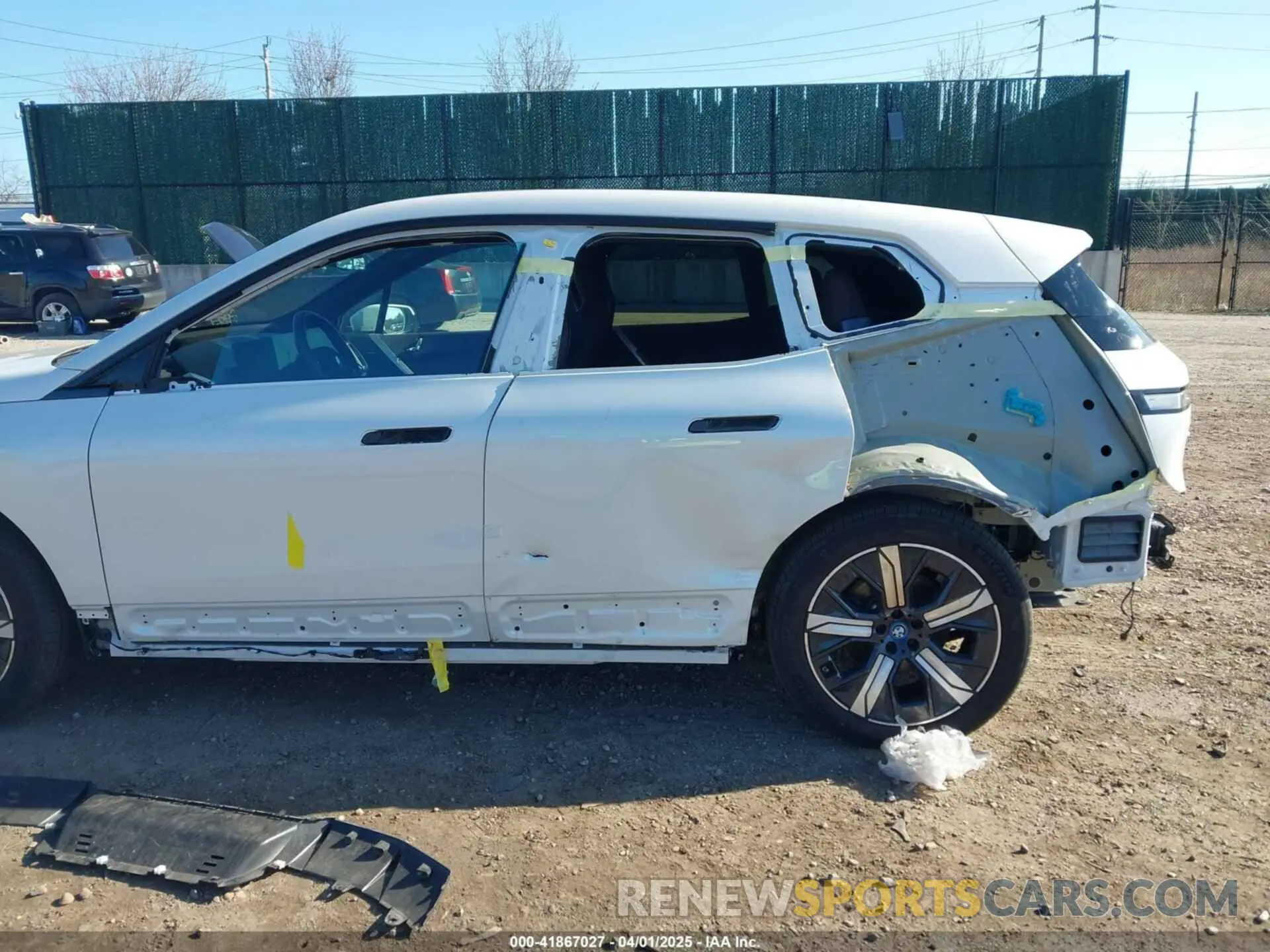 6 Photograph of a damaged car WB523CF0XPCM07644 BMW IX 2023