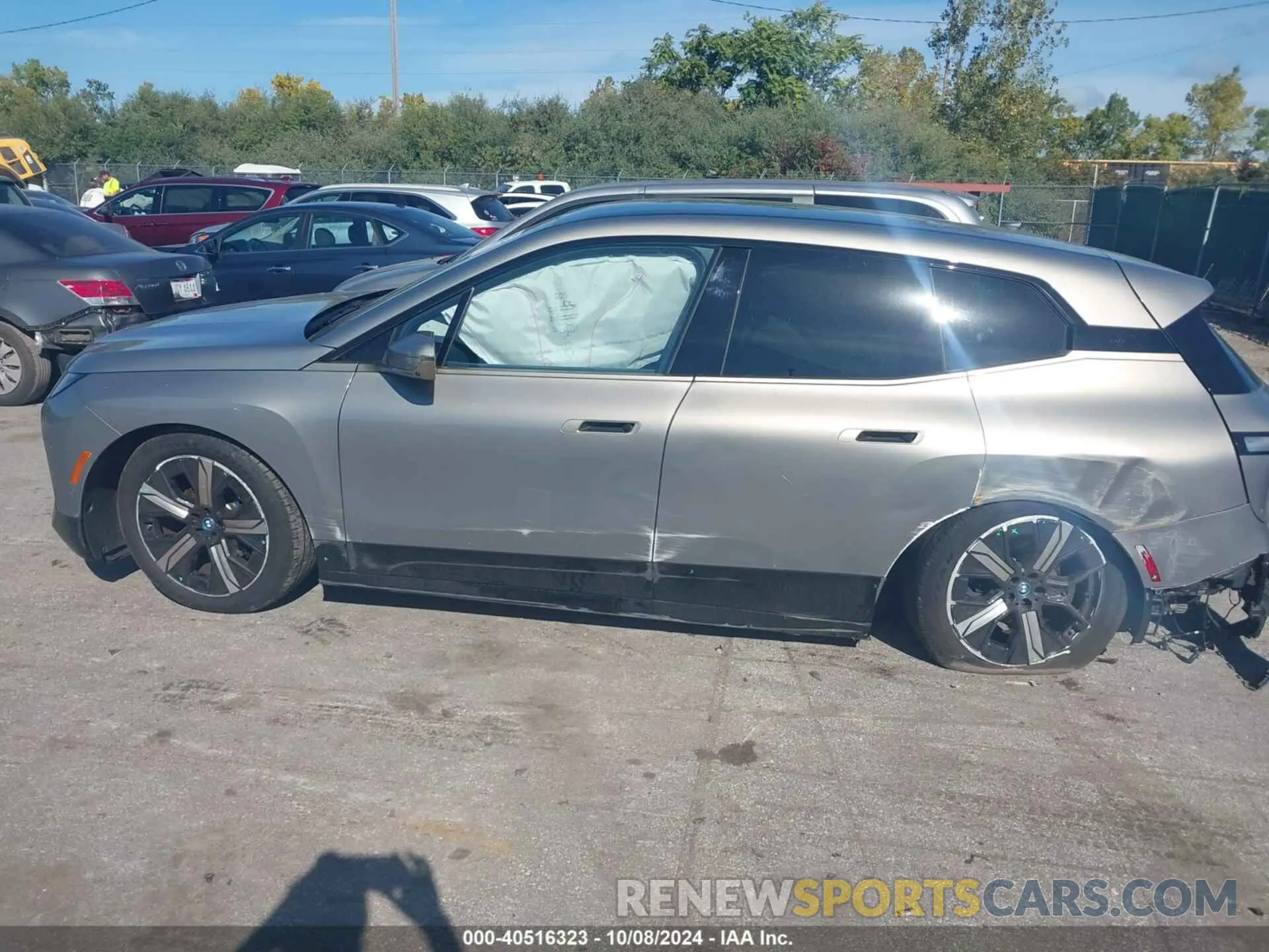 14 Фотография поврежденного автомобиля WB533CF03PCL47968 BMW IX 2023