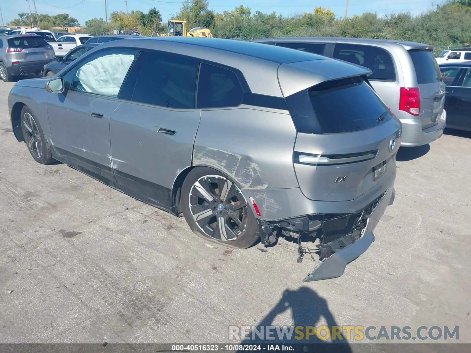 3 Фотография поврежденного автомобиля WB533CF03PCL47968 BMW IX 2023