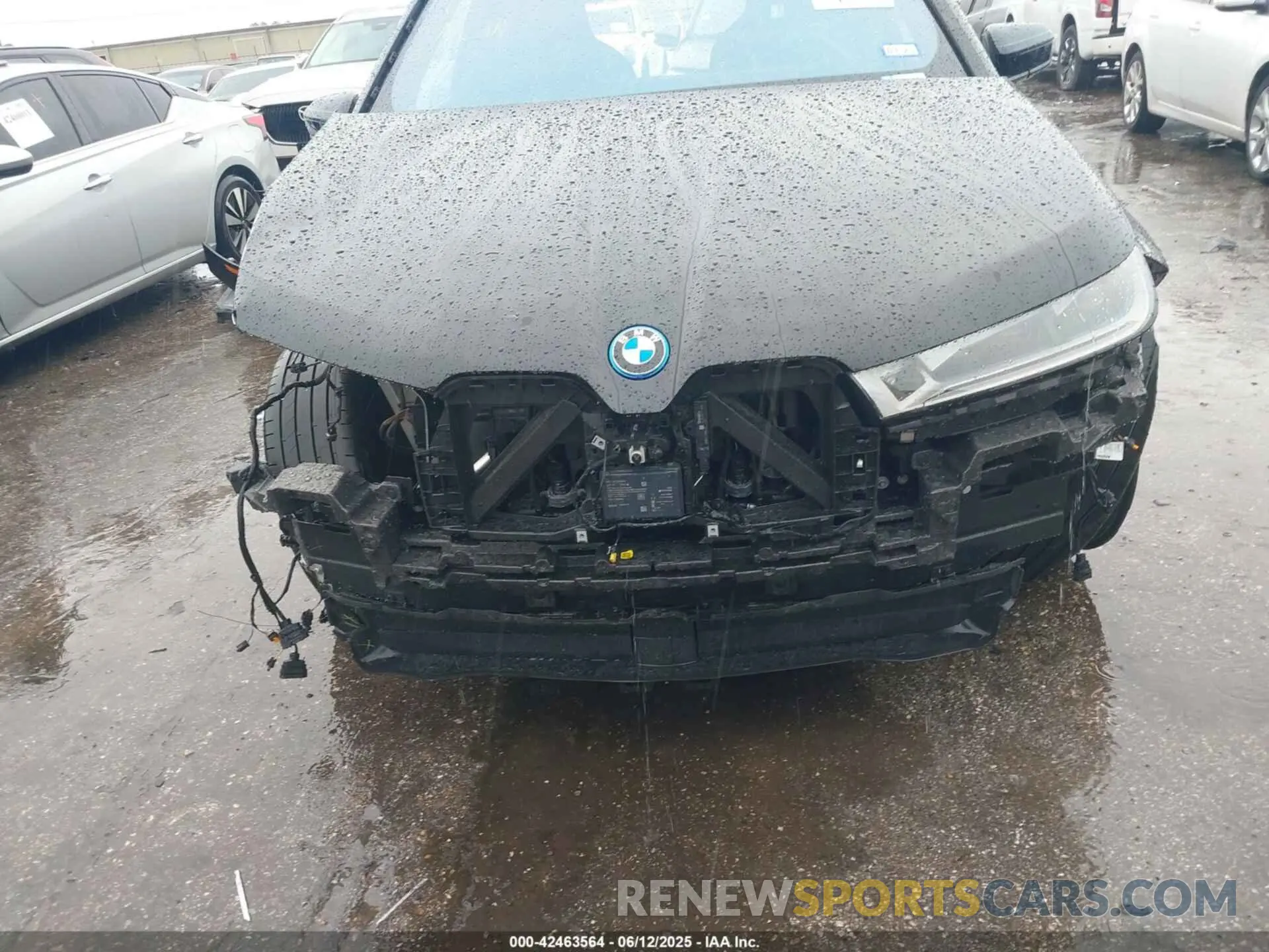 13 Photograph of a damaged car WB533CF03PCM65583 BMW IX 2023