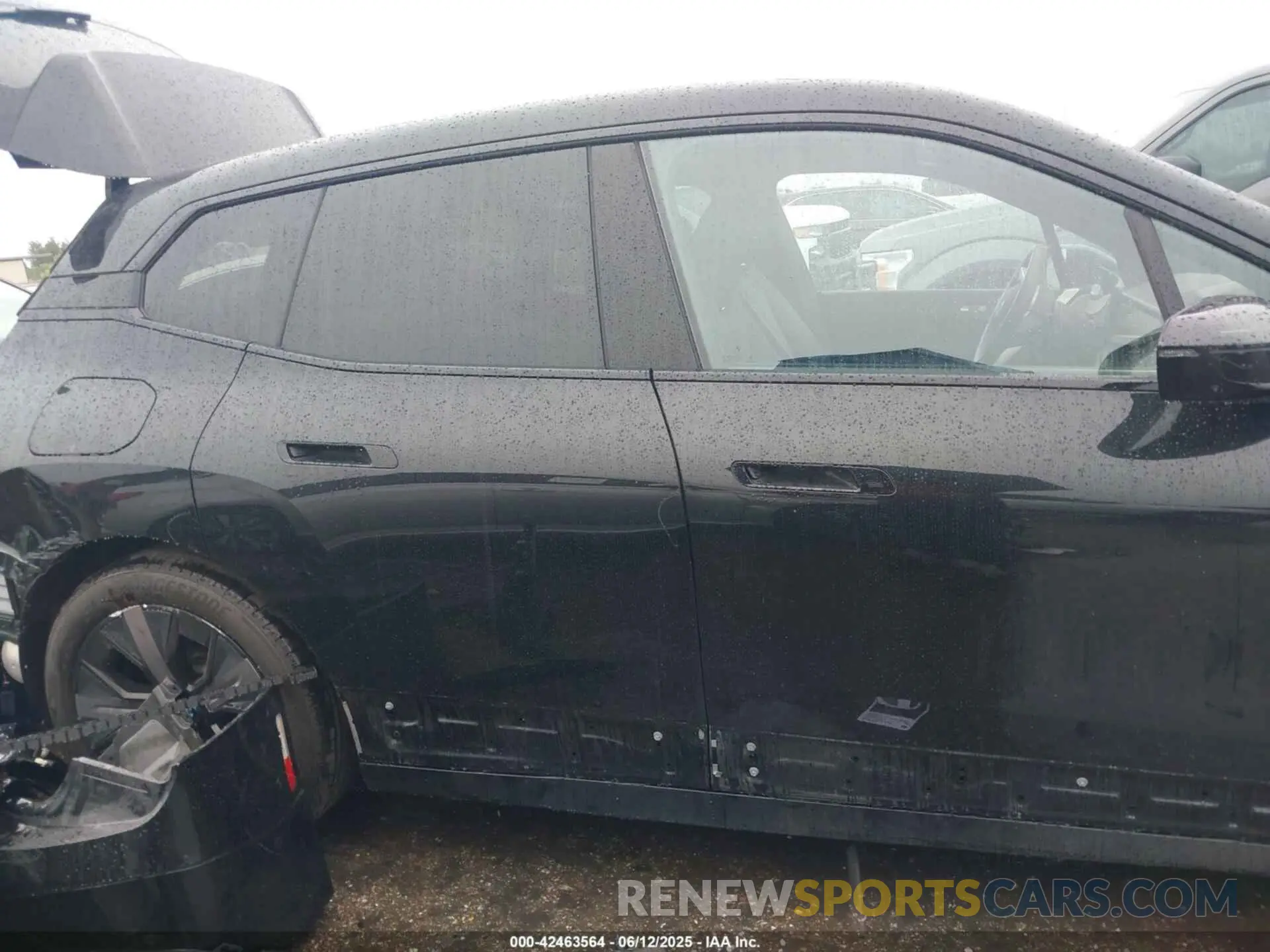 14 Photograph of a damaged car WB533CF03PCM65583 BMW IX 2023