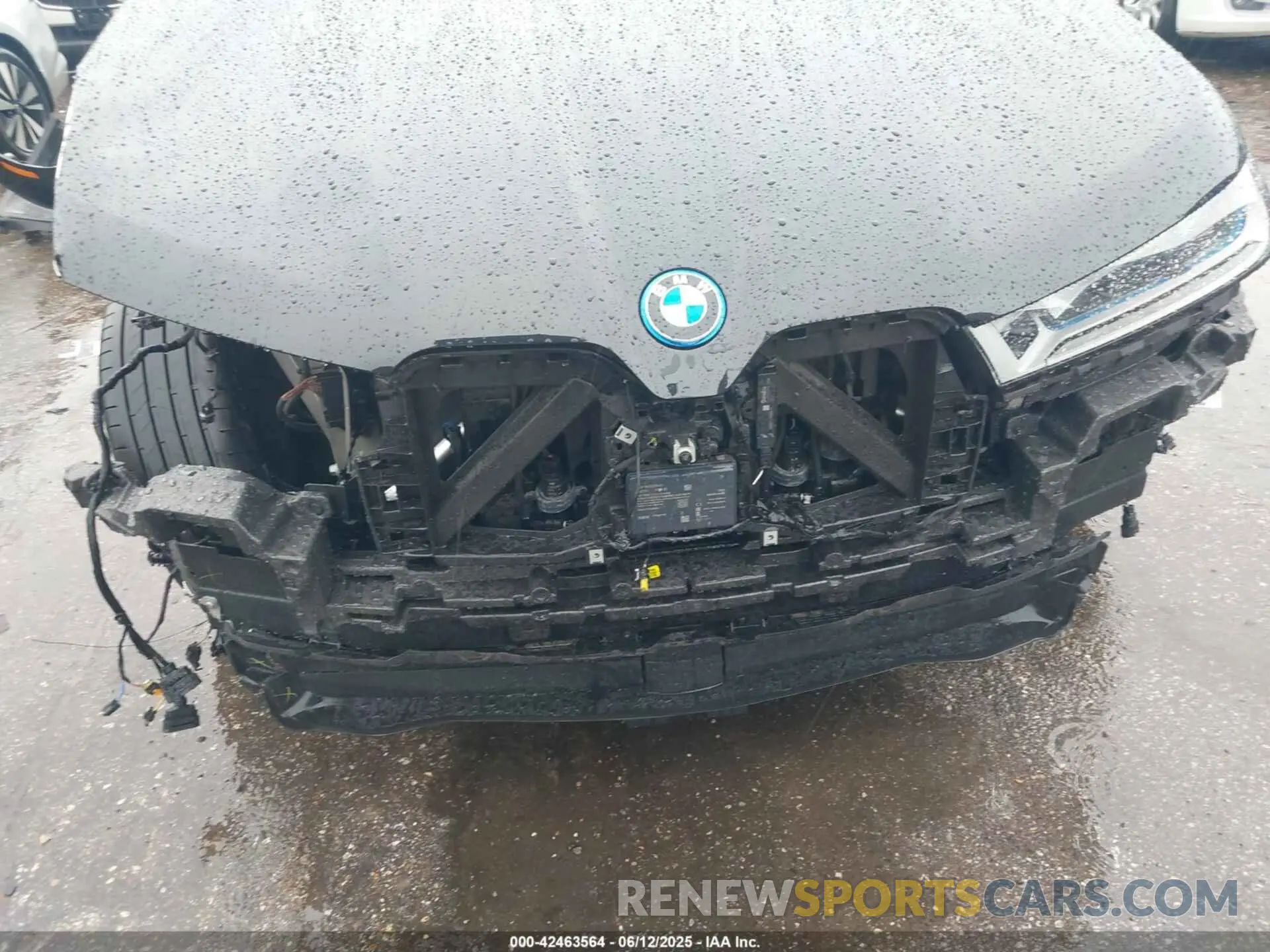 6 Photograph of a damaged car WB533CF03PCM65583 BMW IX 2023