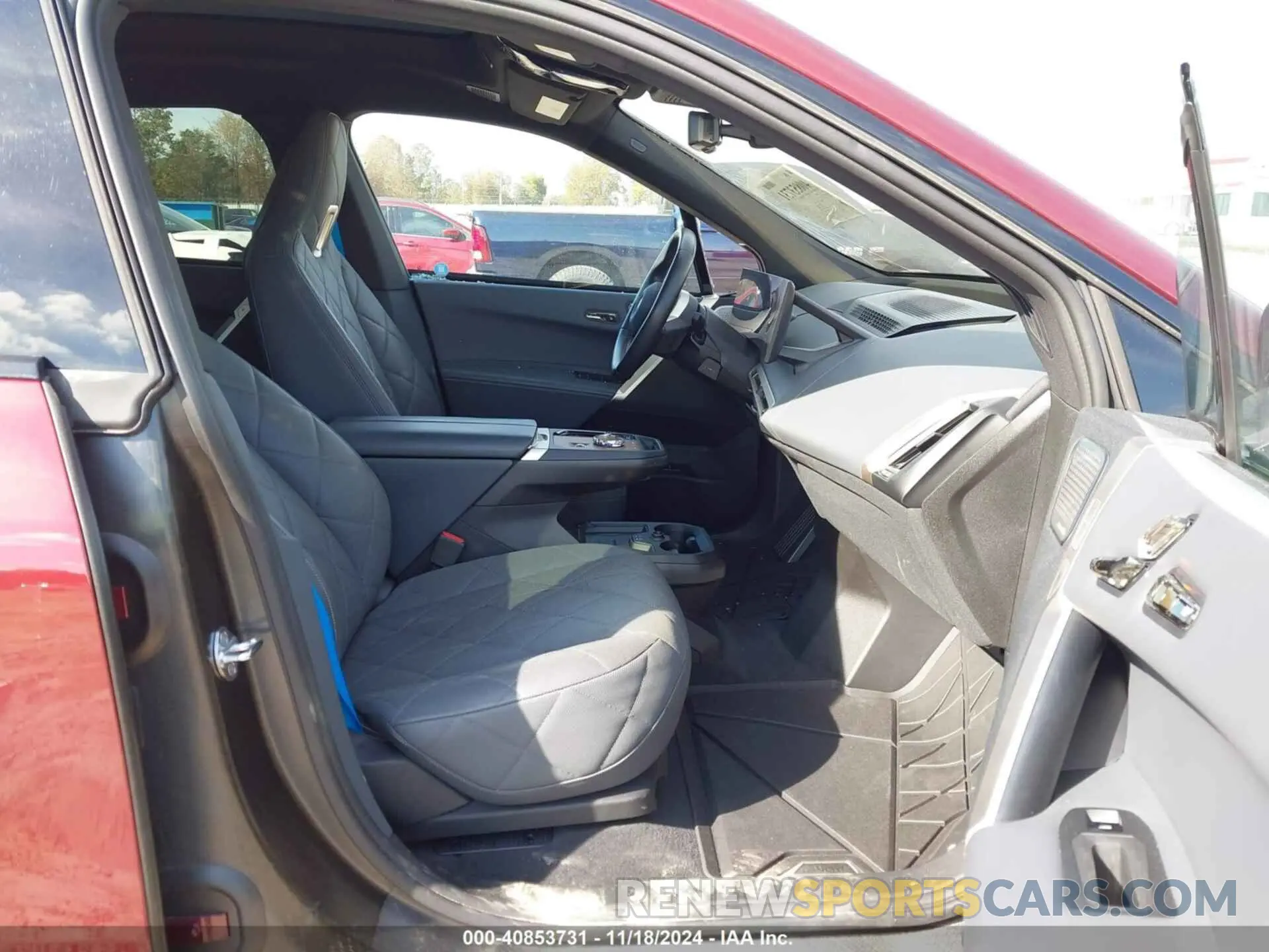 5 Photograph of a damaged car WB533CF07PCK62700 BMW IX 2023