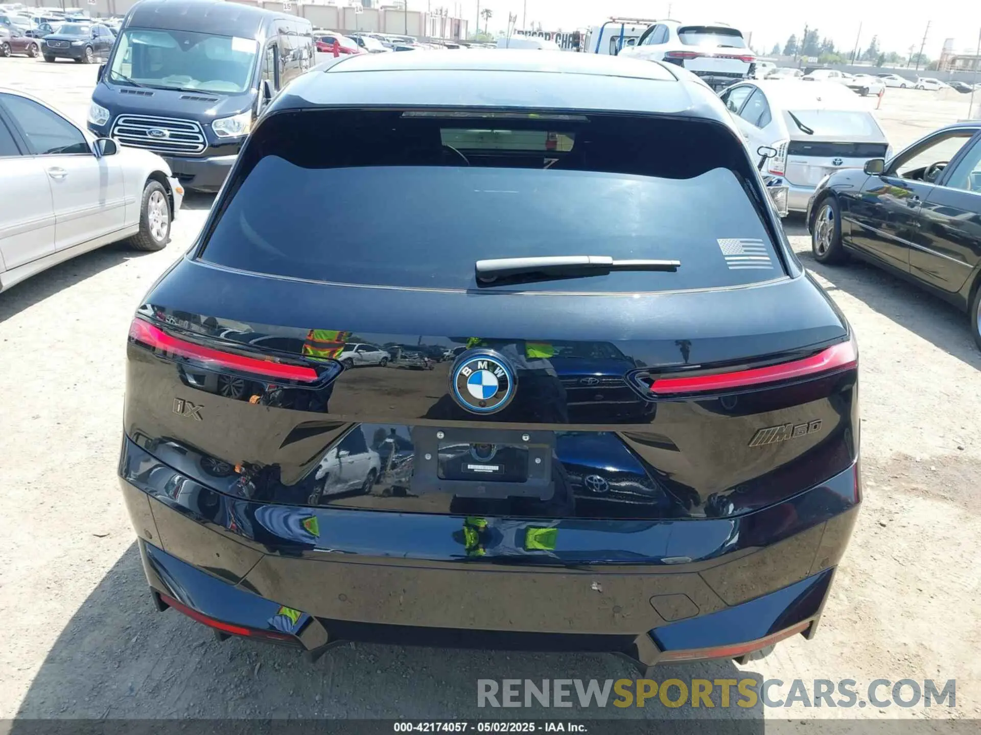 16 Photograph of a damaged car WB533CF07PCM29900 BMW IX 2023