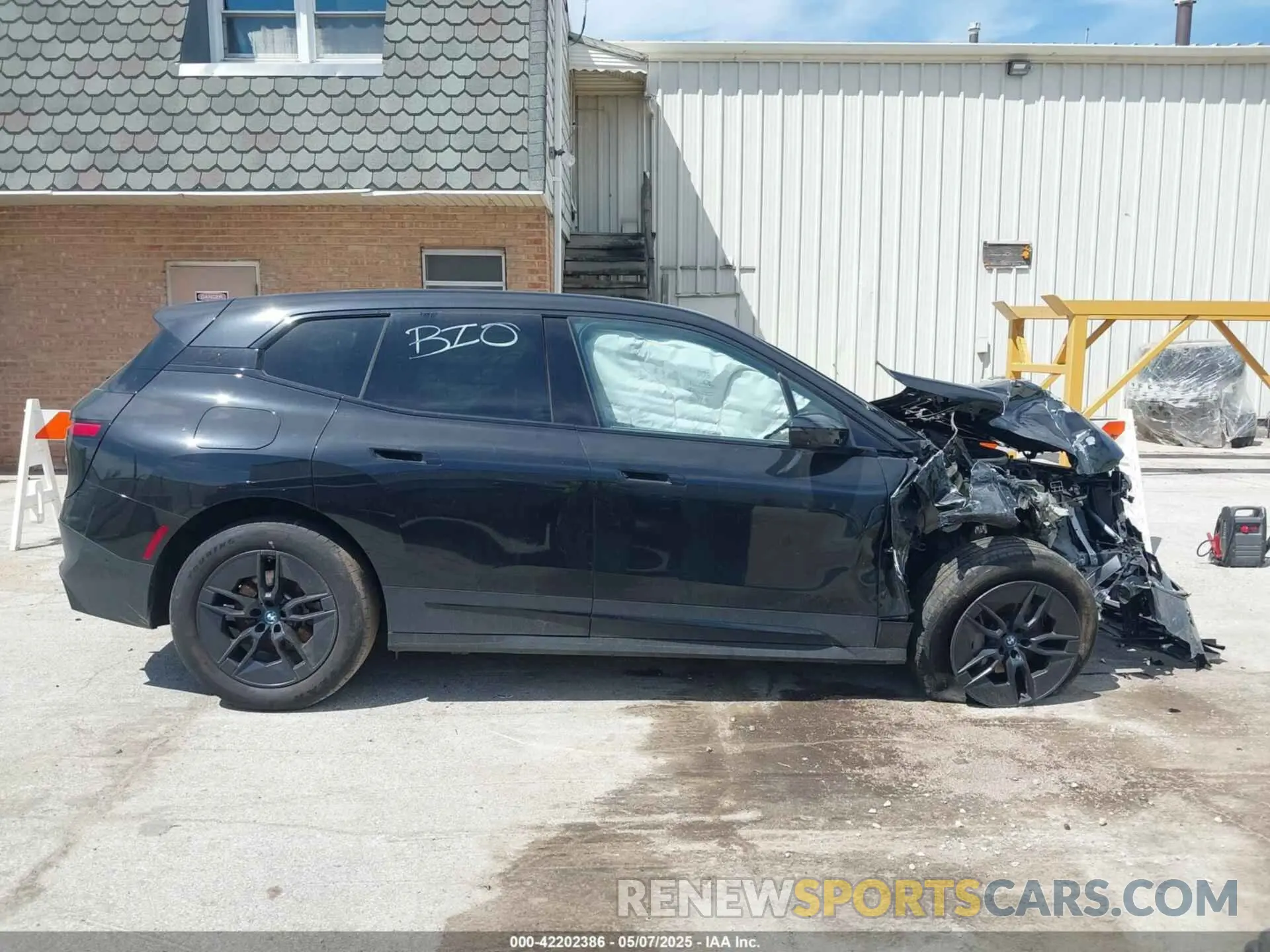 12 Photograph of a damaged car WB523CF03RCN75161 BMW IX 2024